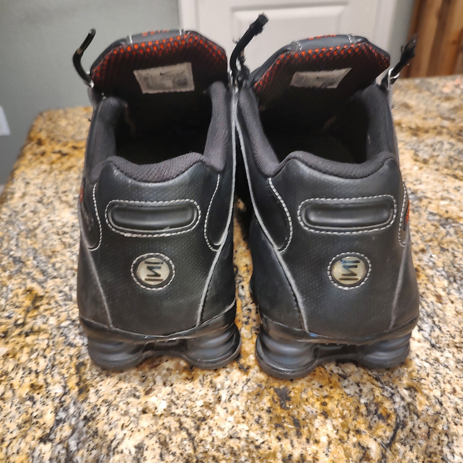 Nike Shox NZ Black White Varsity Red Sneakers 378341-017 Mens Size 11.5