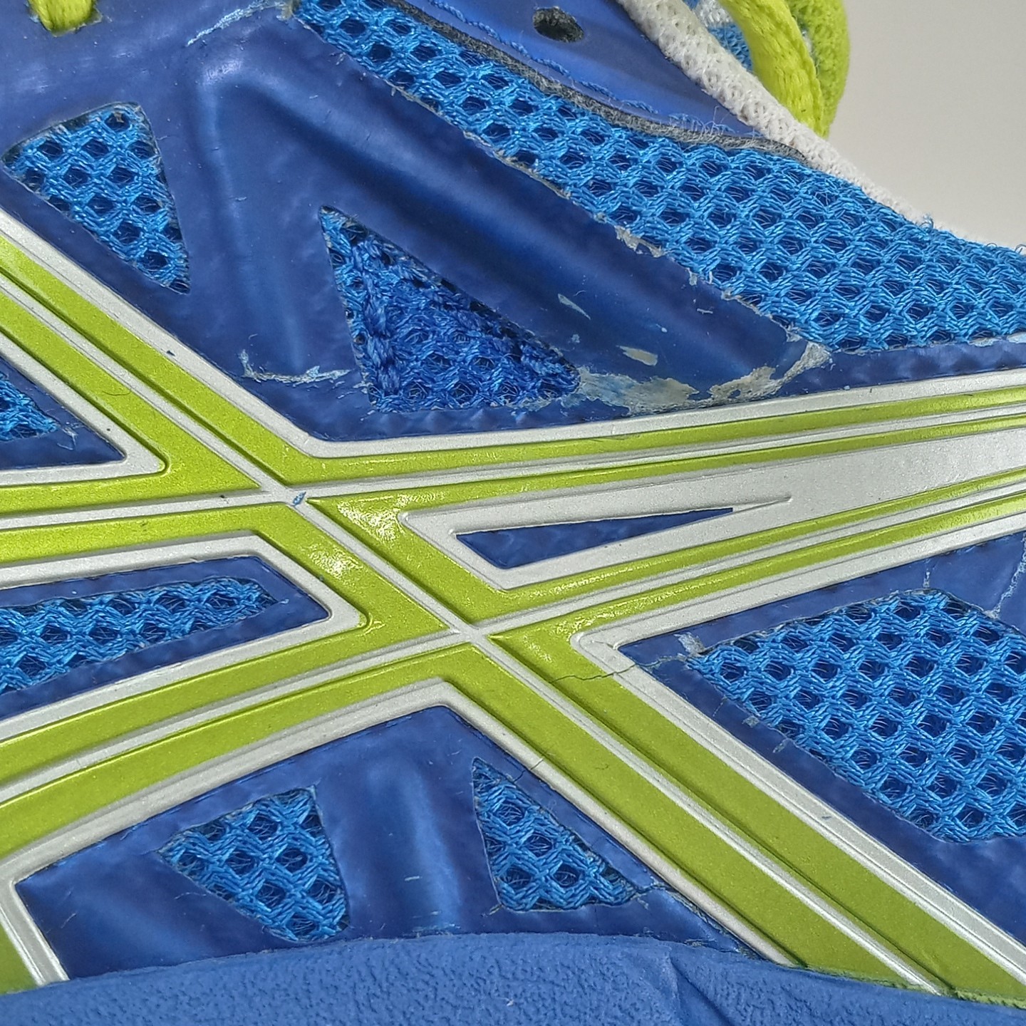 Asics Gel-Neo33 Men’s Running Shoes Blue Lime Green T222N Sneakers Size 10