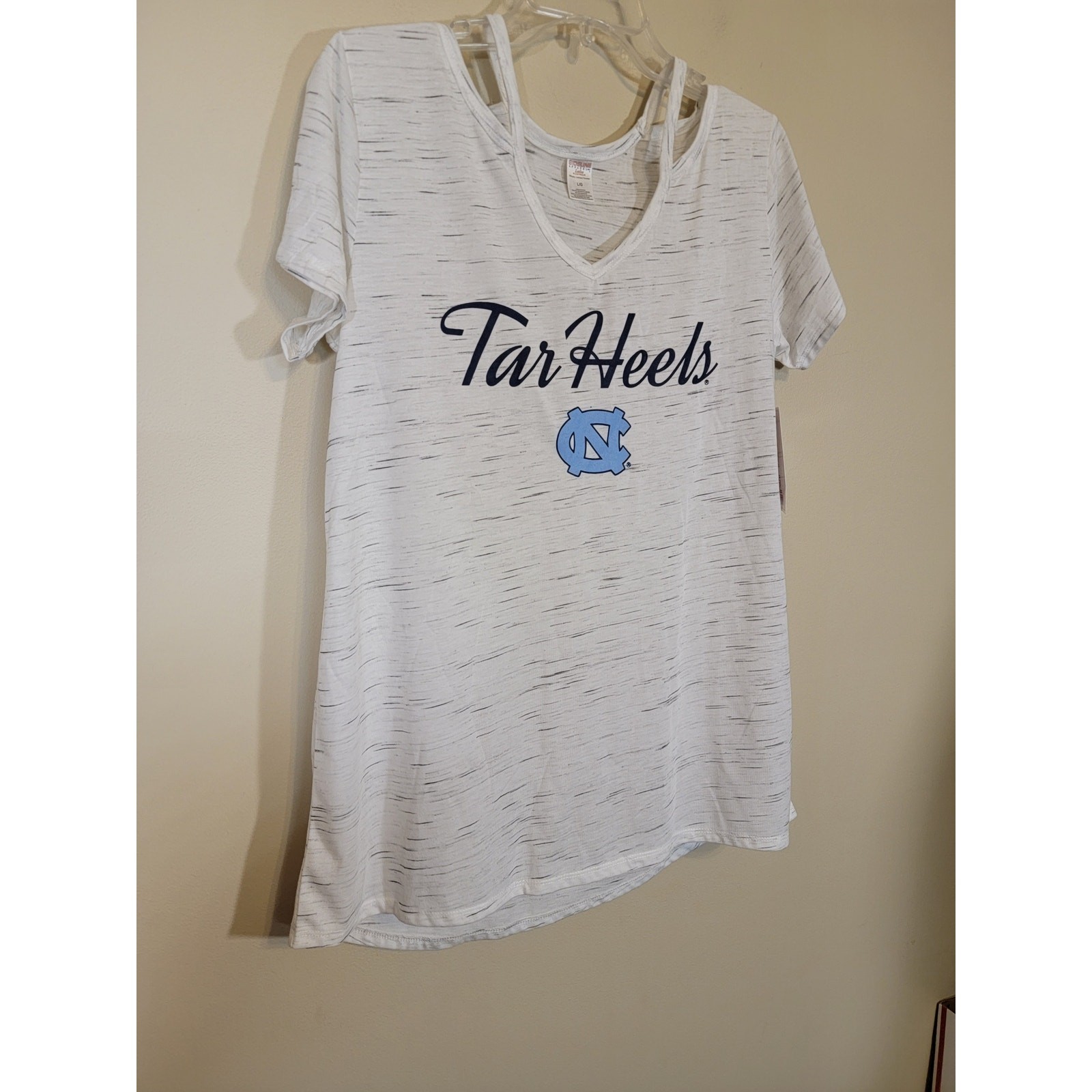 NWT Tar Heels Women’s Off Shoulder T-Shirt Short Sleeves Pullover White Large