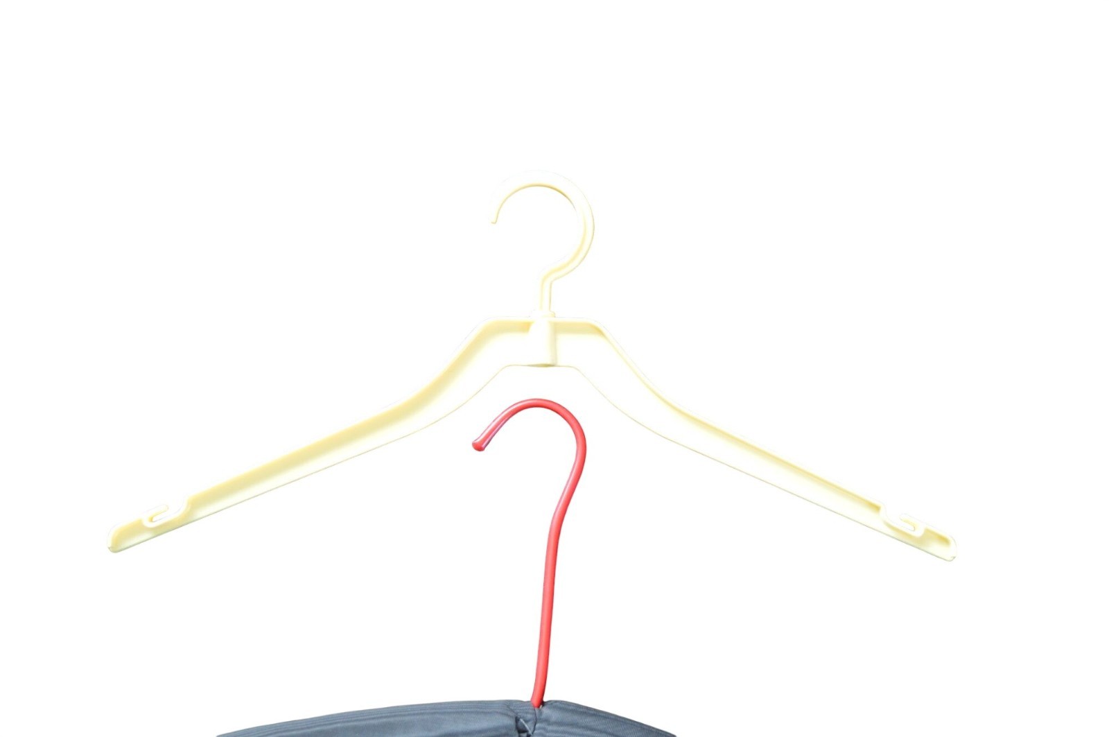 5 Pack Vintage Vinyl Plastic Fabric Hangers Funky Retro Unique Mid Century
