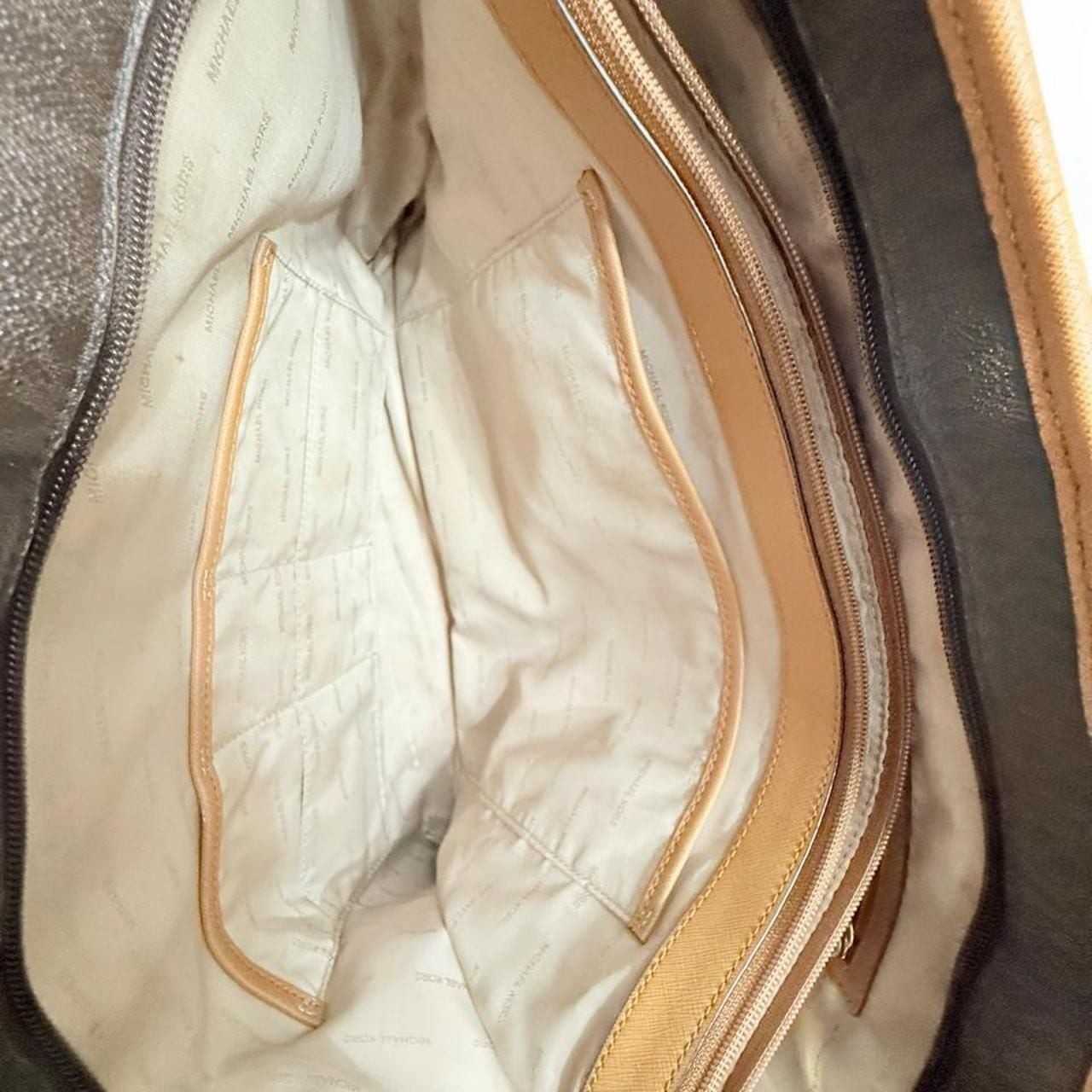 Michael Kors Jet Set Travel Medium Chain Tote