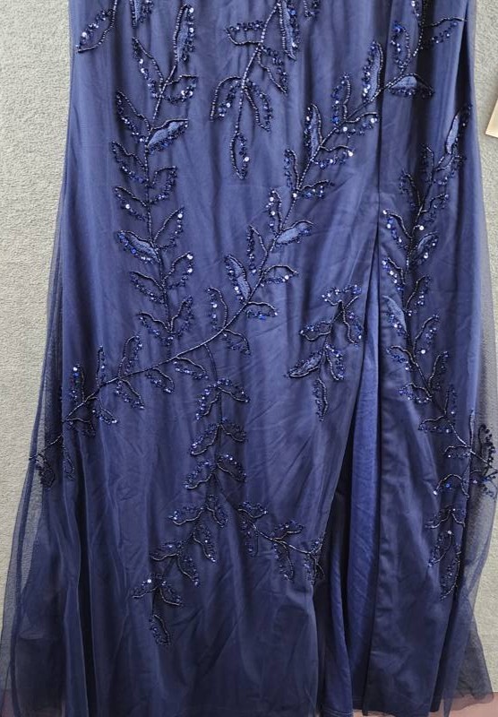 Adrianna Papell Long Sleeve Fully Beaded Mob Column Gown Women’s 10 Blue