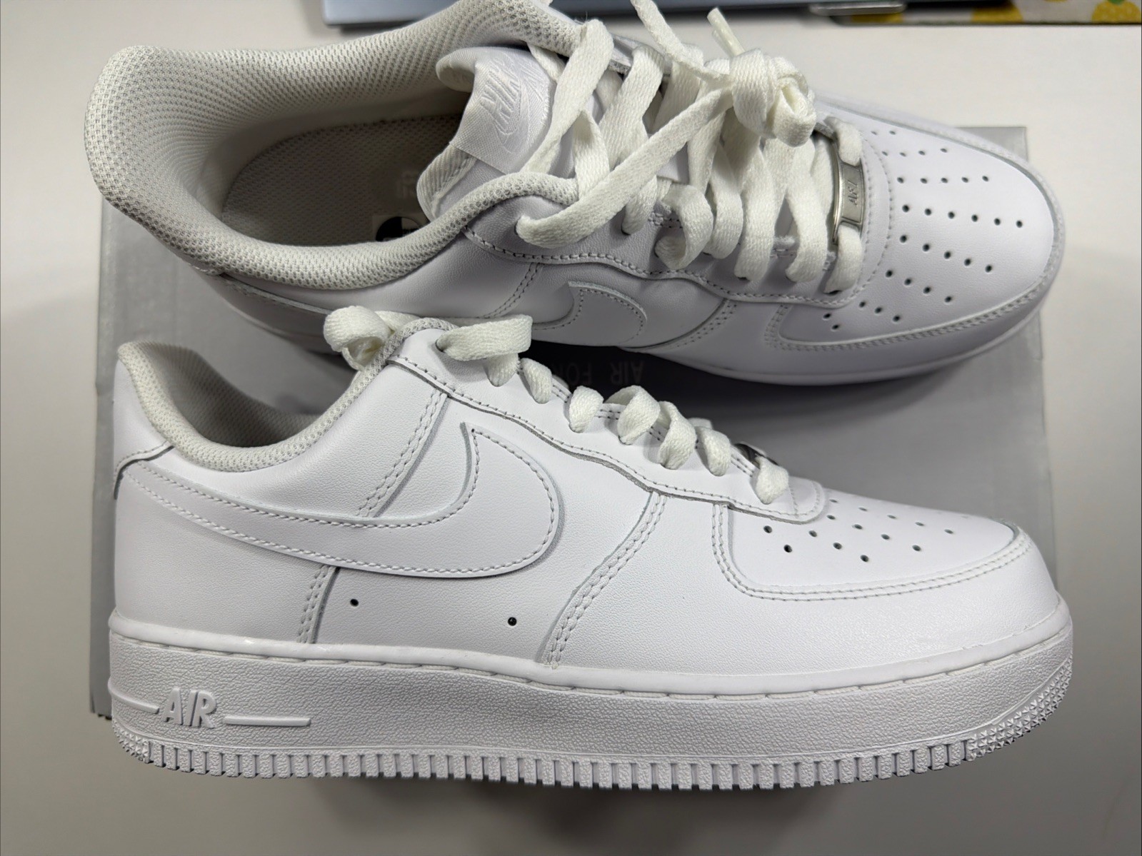 Nike Air Force 1 Low White Mens size 8 Brand New
