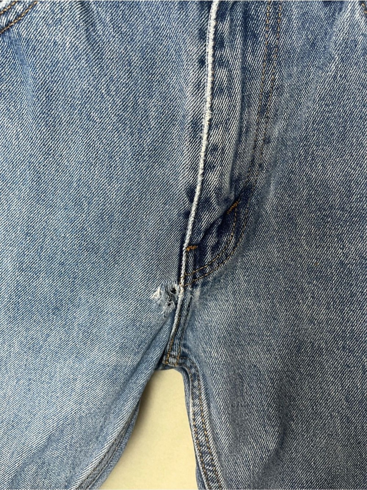 Signature by Levi Strauss Men’s Regular Fit Jeans in Blue Denim