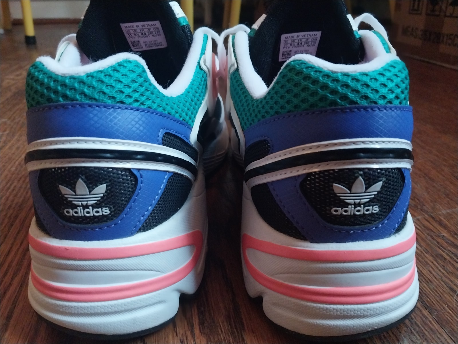 Adidas Colorblock Mesh Synthetic Low Top Lace Up Sneakers Black White Green