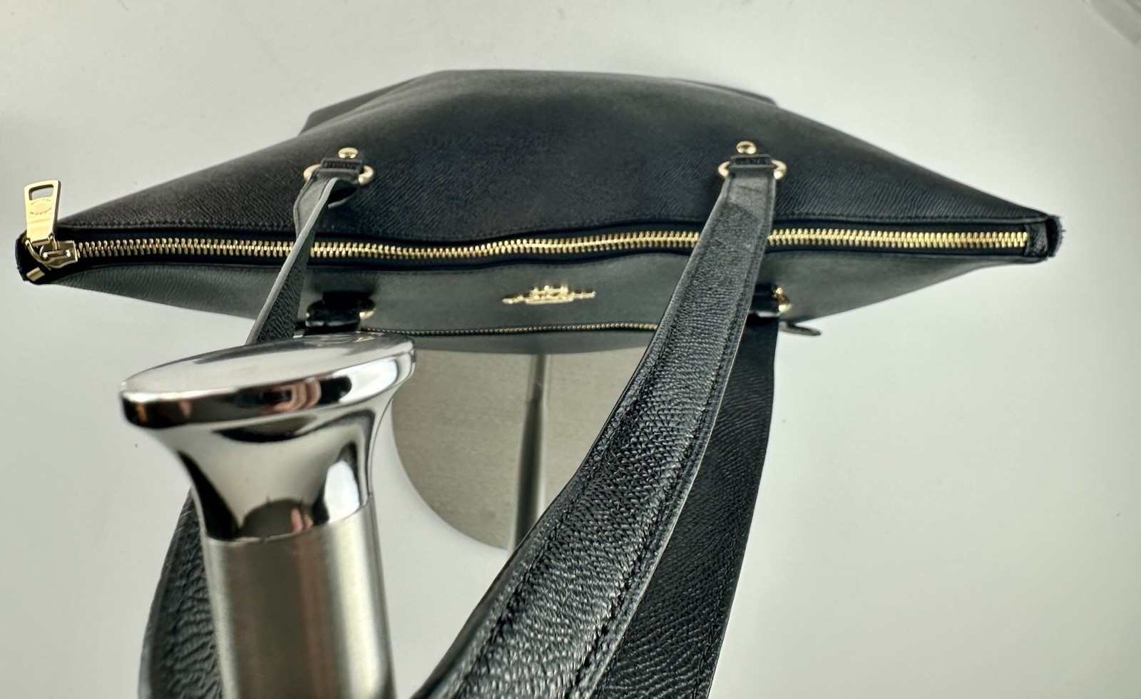 COACH Gallery Tote Shoulder Bag Black Crossgrain Leather w/ Gold Hardware F79608