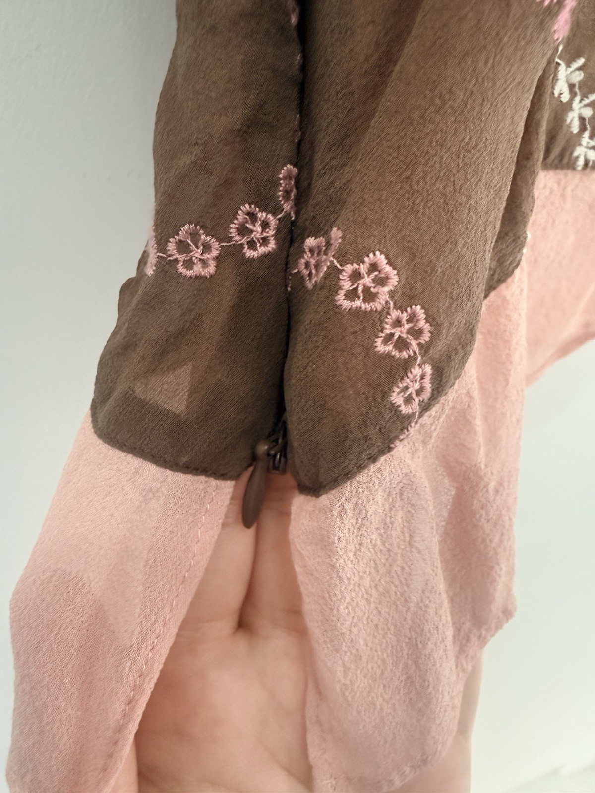 Brown & Pink Cami ASO Rachel Green in Friends Finale CHECK DESCRIPTION
