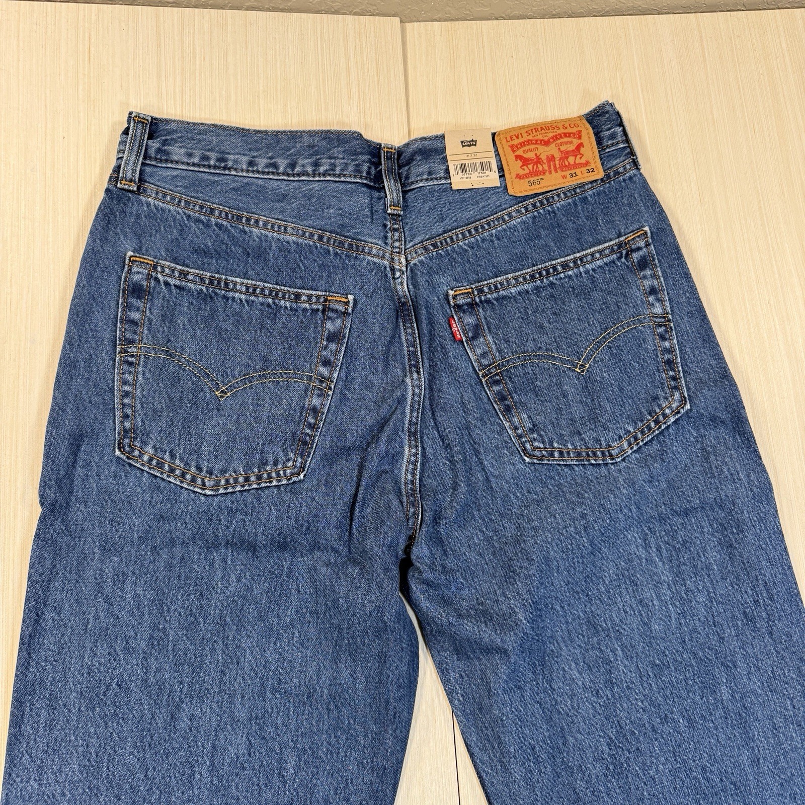 Levi’s 565 Loose Straight 31×32 Men’s Baggy Drop Wide Stacks Medium Wash NEW
