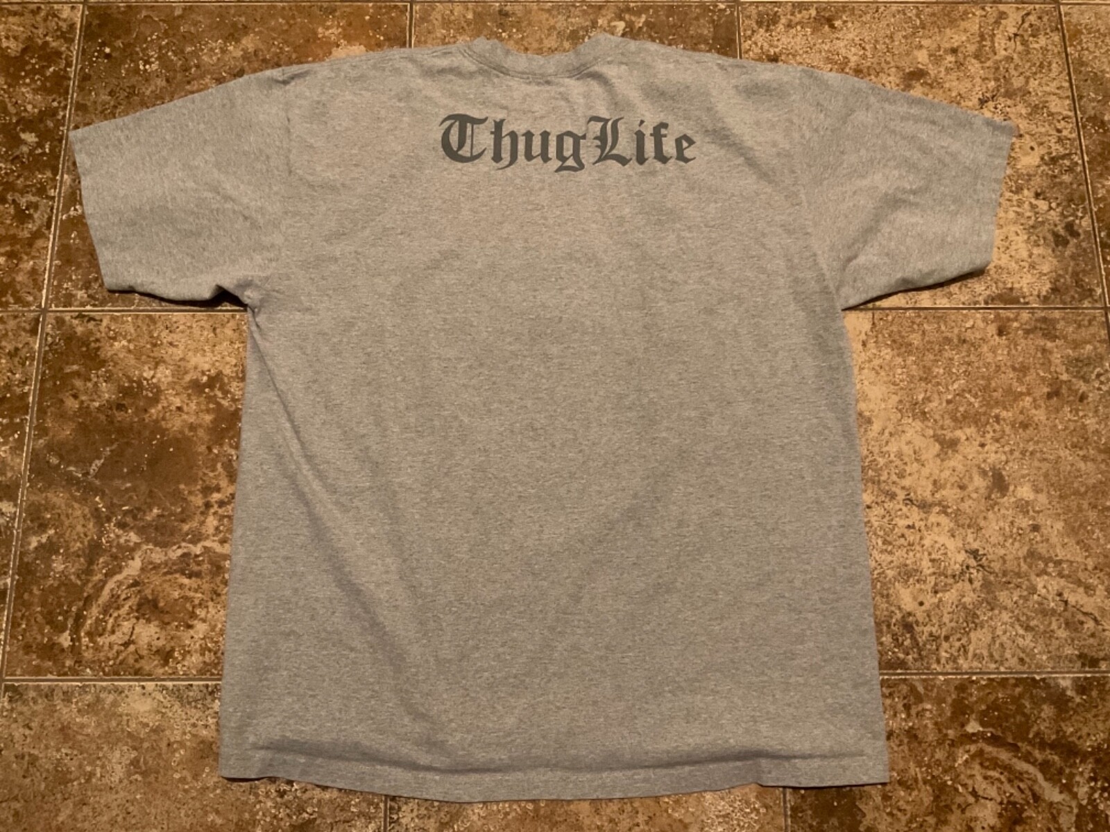 SHAKA WEAR TUPAC THUG LIFE GRAPHIC T-SHIRT ( MENS 3XL ) DOUBLE-SIDED PREOWNED
