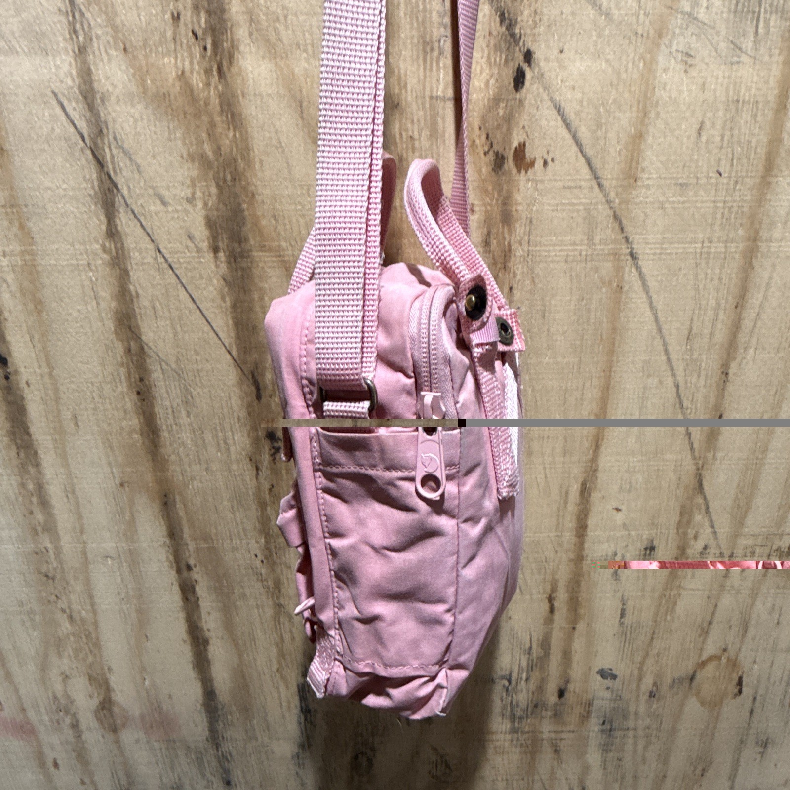 Fjällräven Kånken Mini Pink Crossbody Shoulder Bag Adjustable Strap Zip Pockets