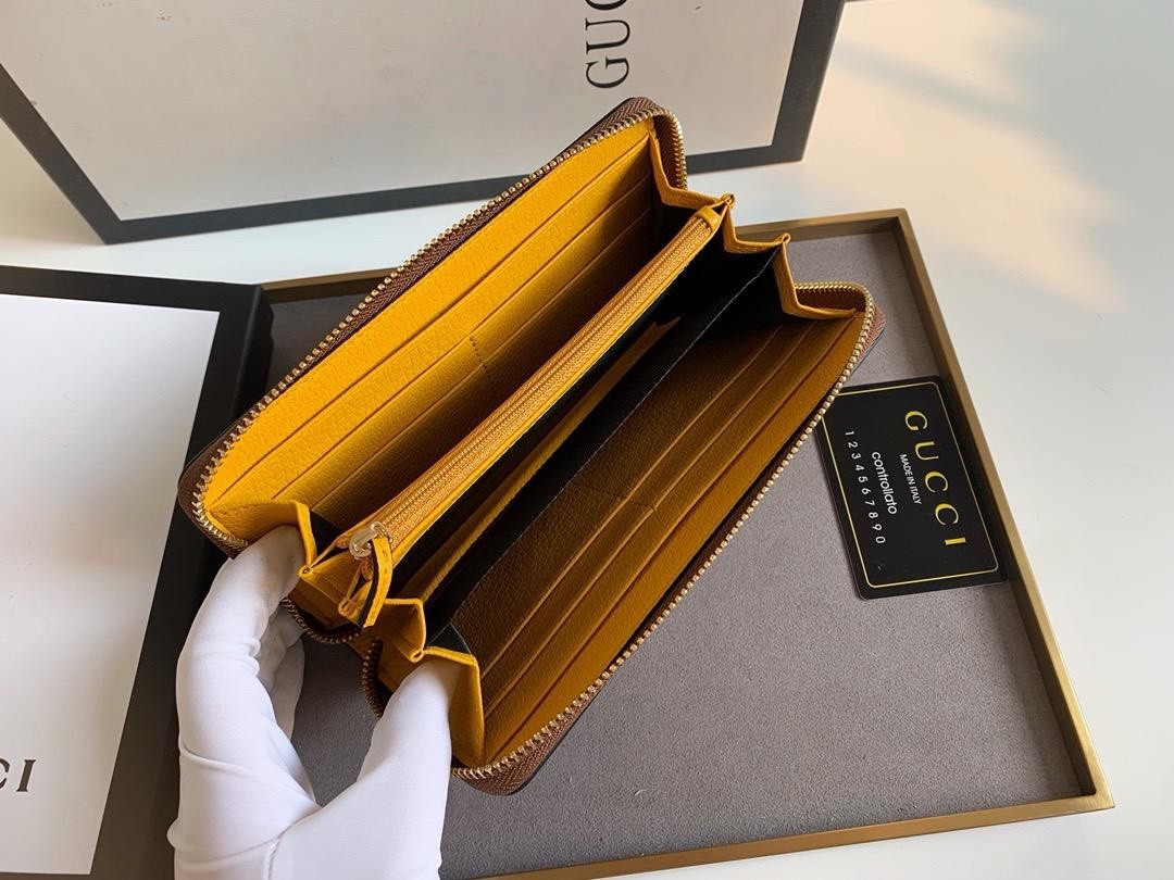 Gucci Wallet brown monogram GG zip around