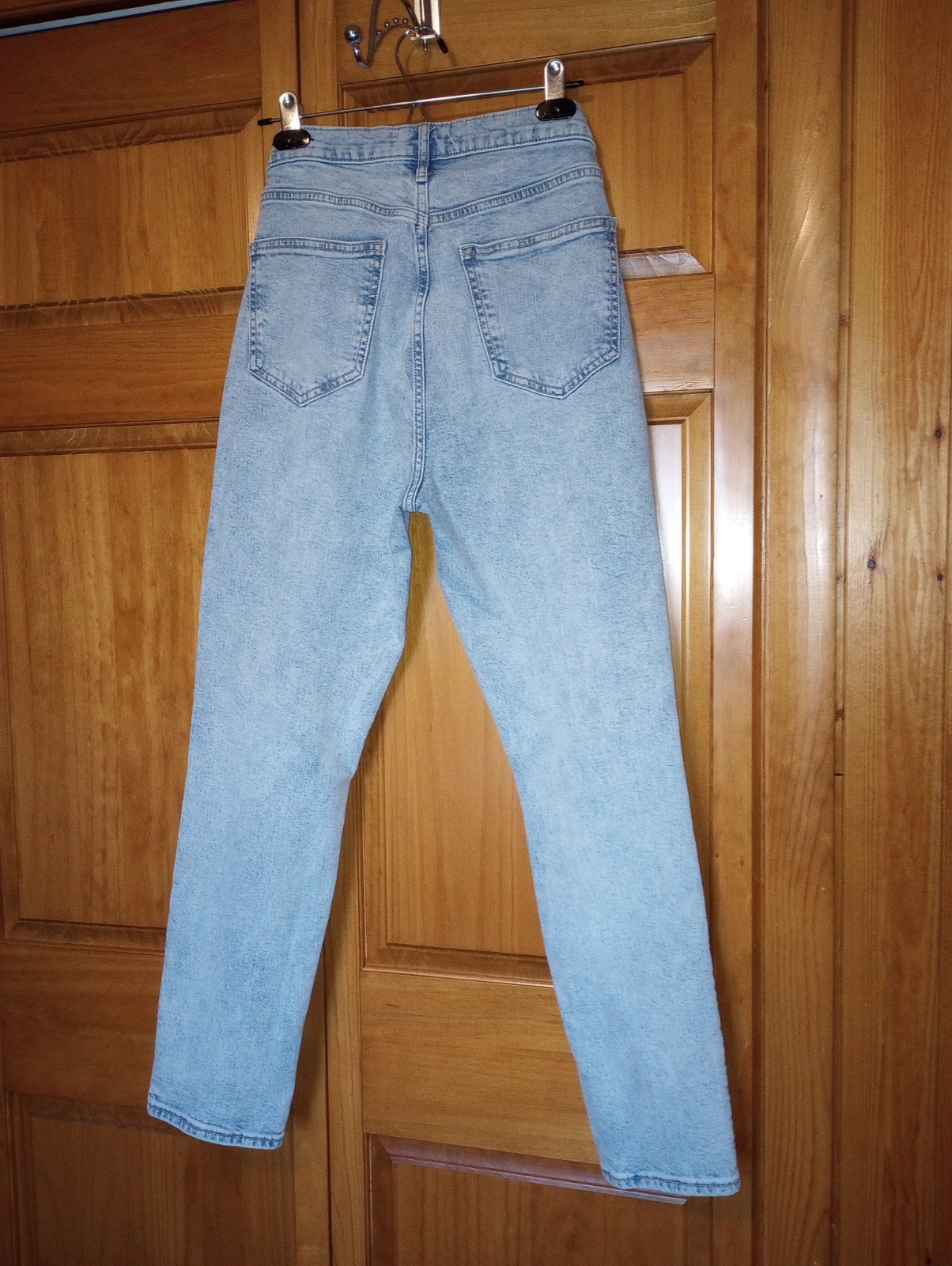 Gap Denim “Vintage” Look Jeans 5″ Ankle Slit Womens 31″ waist, 12″ rise, Lt Wash