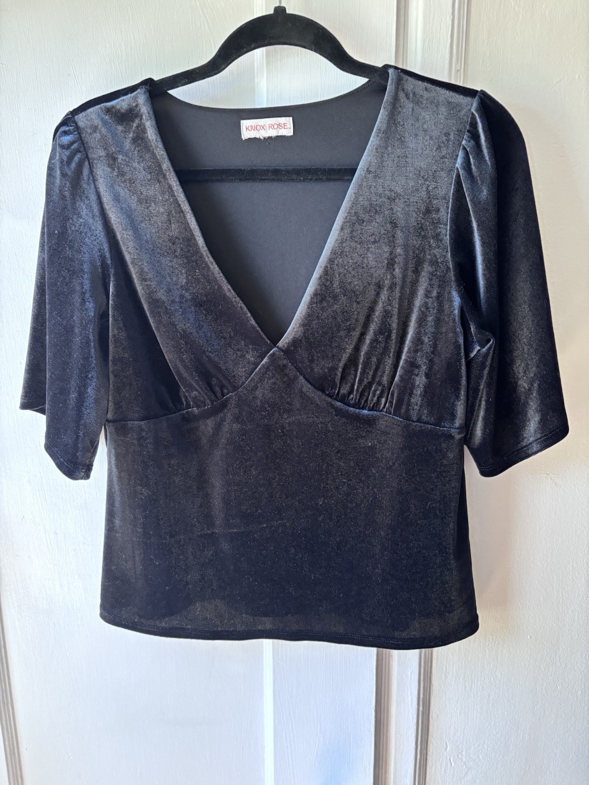 Knox Rose Size M Black Velvet V-Neck Flutter Short Sleeve Blouse