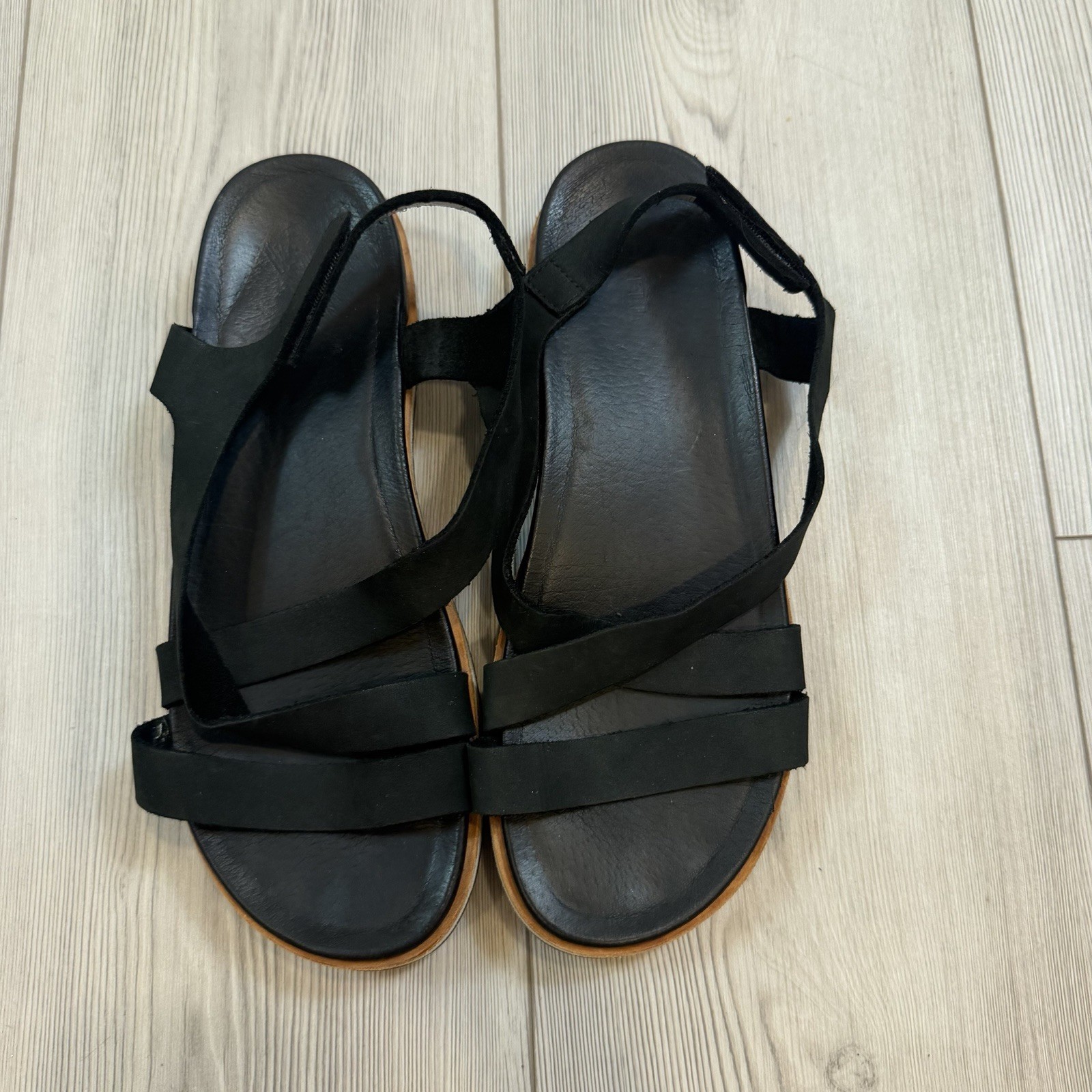 Merrell Black Leather Juno Mid Ankle Wrap Strappy Gladiator Sandals 9