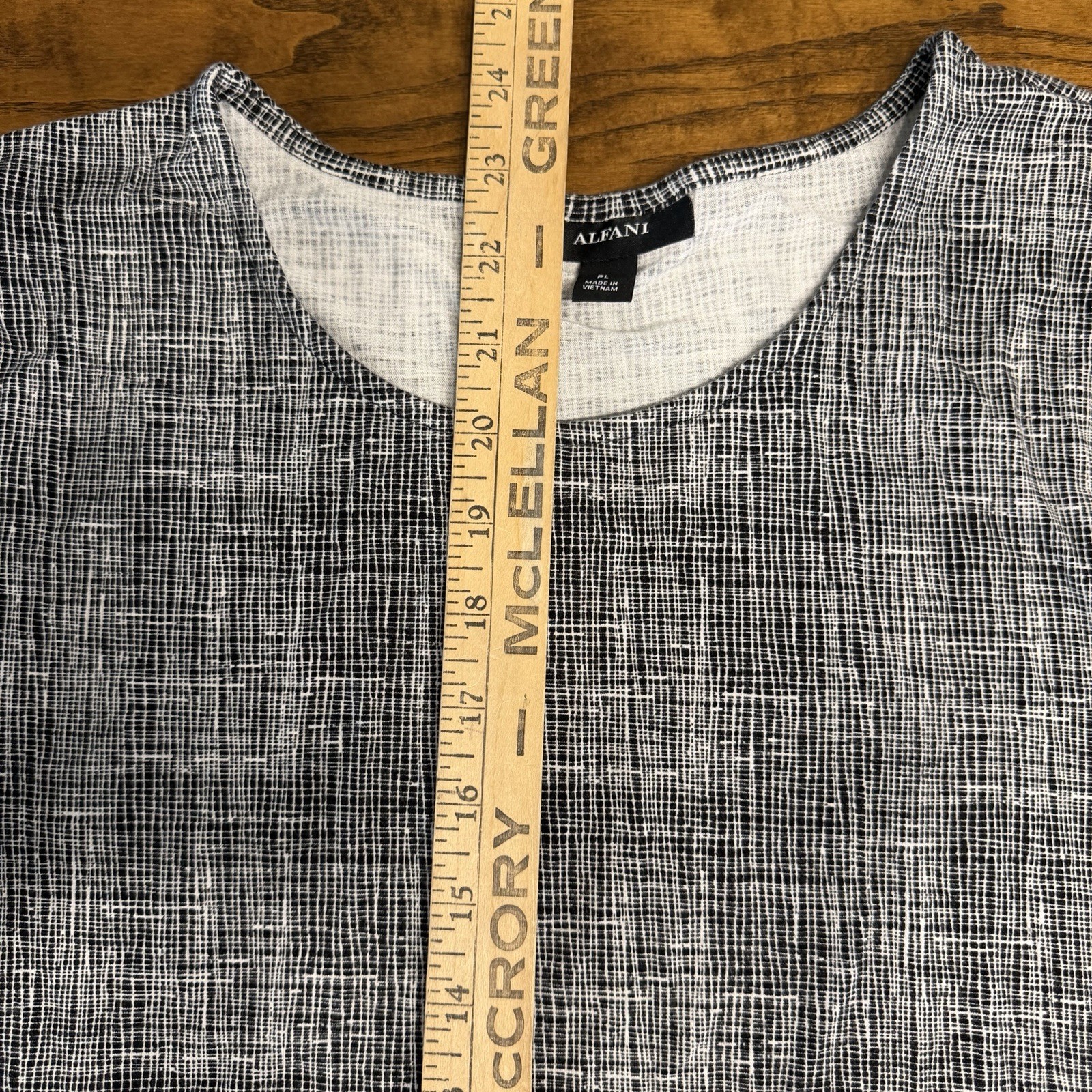 Alfani Women Short Sleeve Top Color Bock Printed Knit Grid Pattern-Solid BlackPL