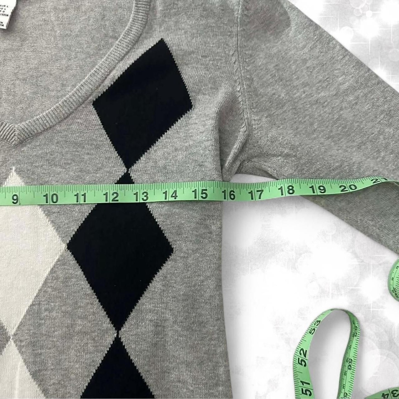 Y2K Classic grey argyle 3/4 sleeve sweater, minimalist top