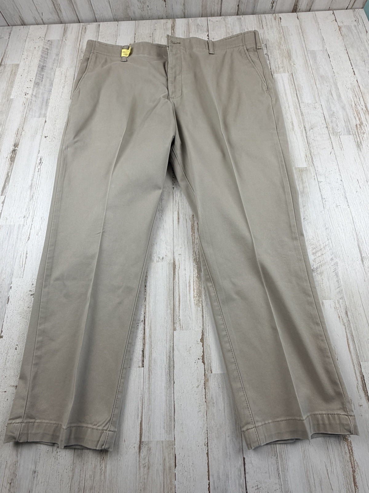 LEE Extreme Motion MVP Relaxed Taper Pants Stretch Wrinkle Resist Color Beige