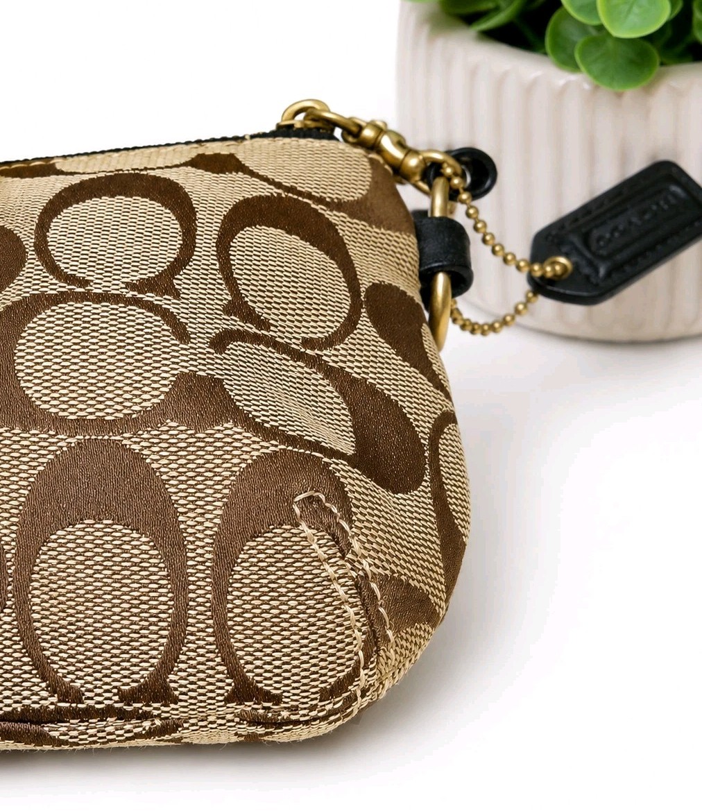 Vtg Coach Bleecker Legacy Signature Jacquard & Leather Tattersall Wristlet NWOT