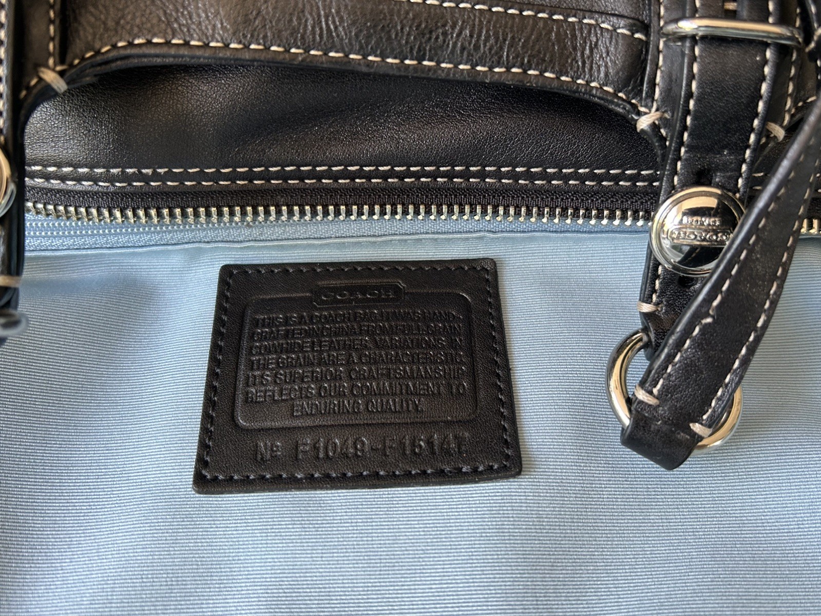 Coach gallery East west Black s atchel Bag Zip Closure. Coach F15147 *Read‼️