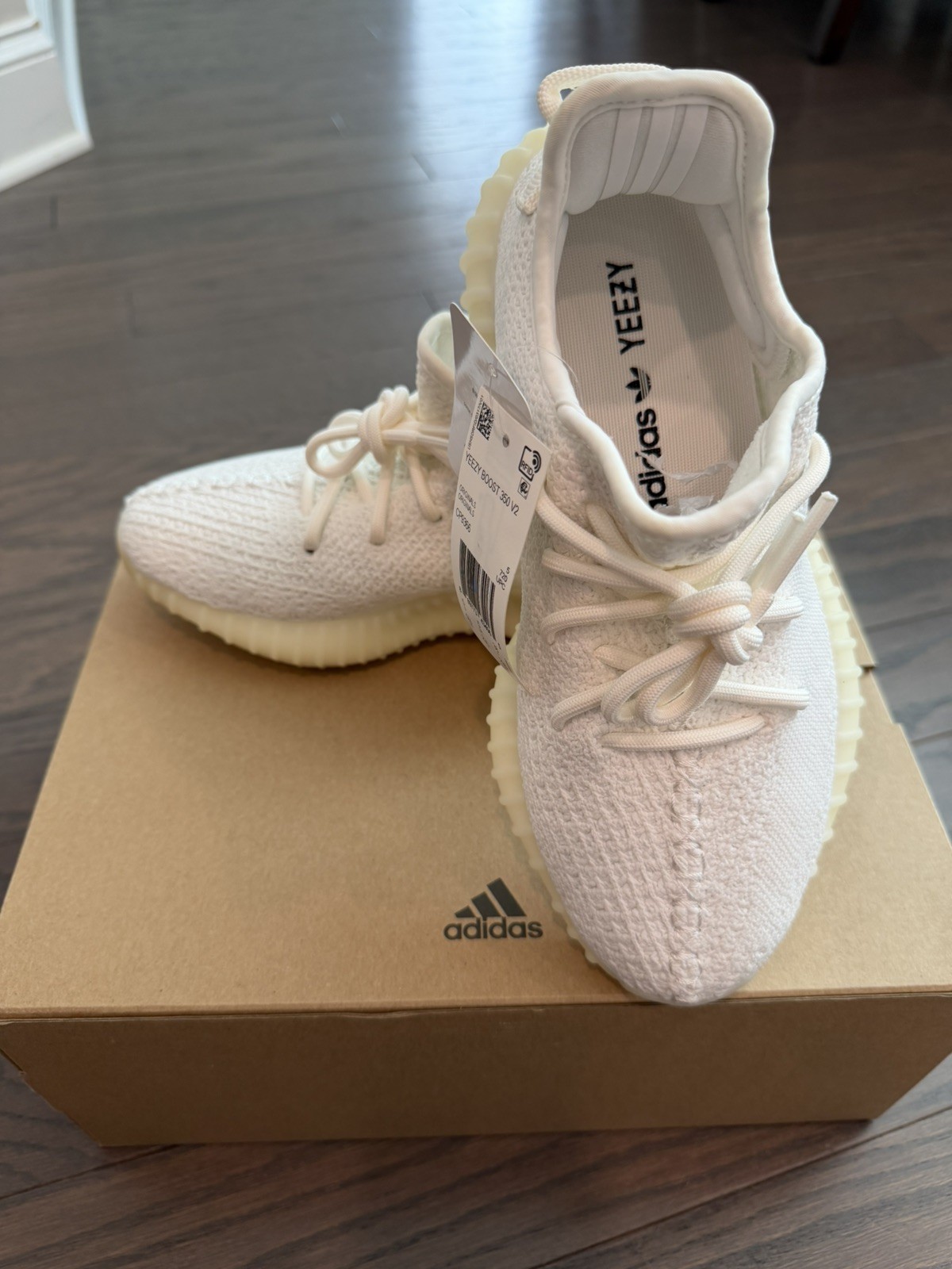 adidas Yeezy Boost 350 V2 Cream Triple White US 5.5 New with tag CP9366