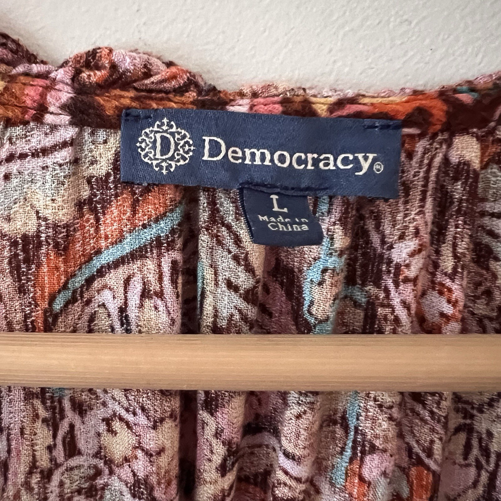 Democracy Paisley Multi-color V-Neck Blouse 3/4 Sleeves Lightweight L EUC