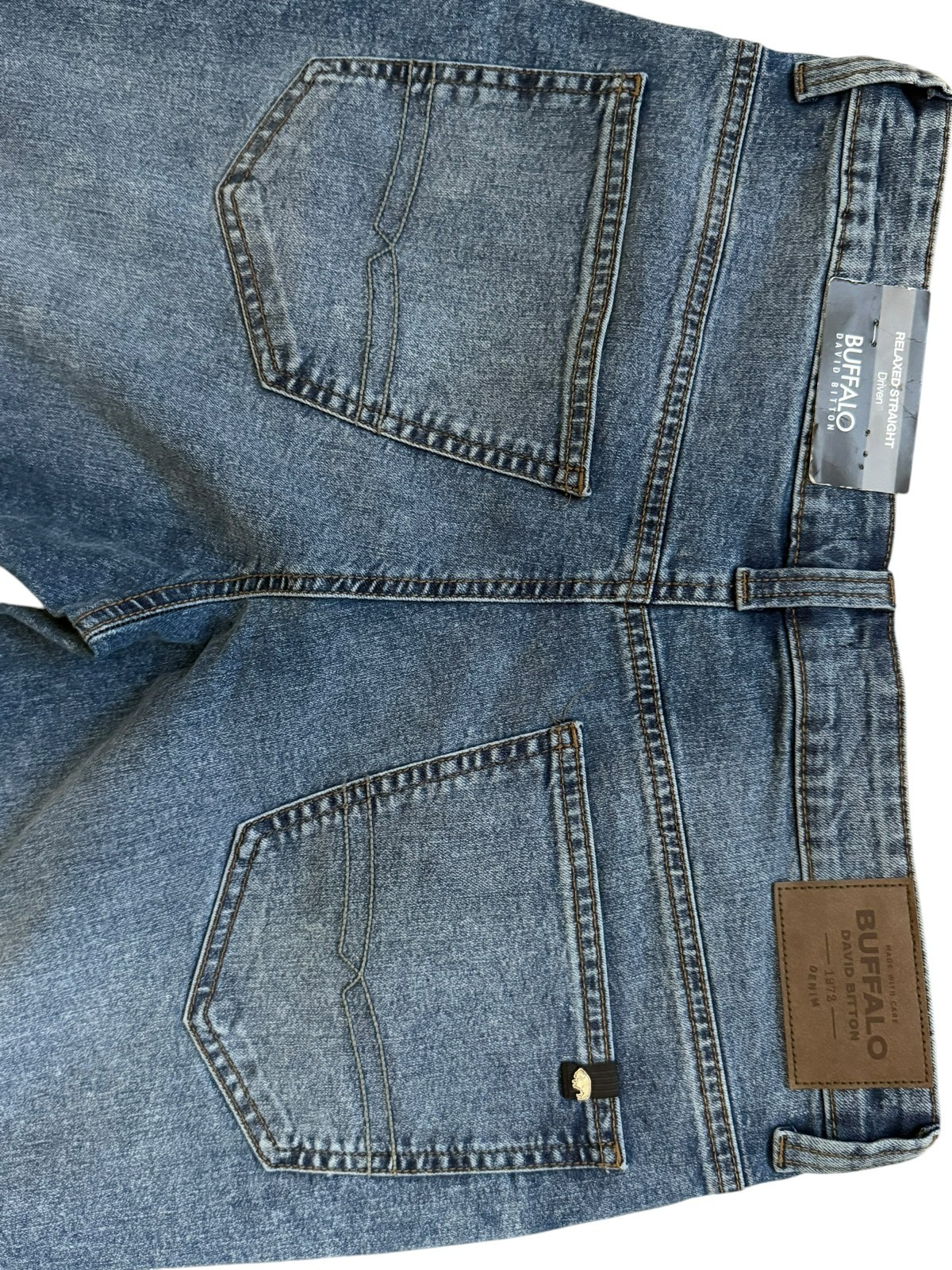 Buffalo David Bitton Men’s 32×30 Relaxed Straight Driven Jeans Medium Blue NWT