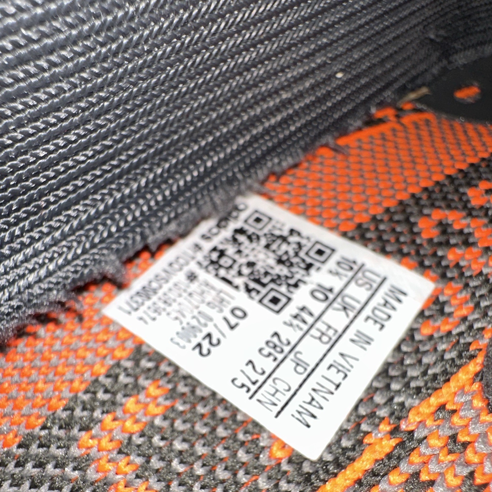 adidas Yeezy Boost 350 V2 Carbon Beluga reflective