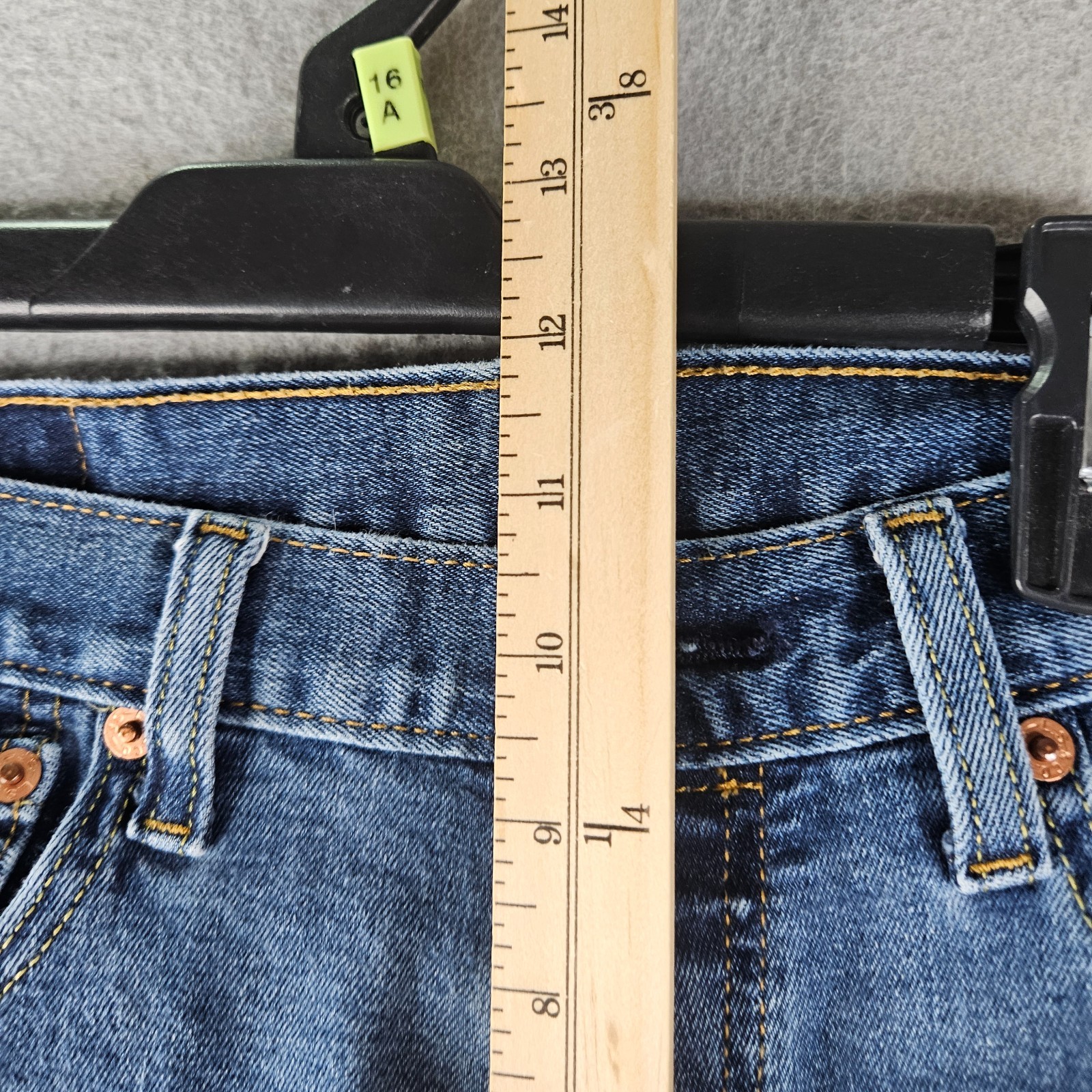 Levis 501 Jeans Men 30×29 Light Wash Straight Leg Button Fly Denim Street