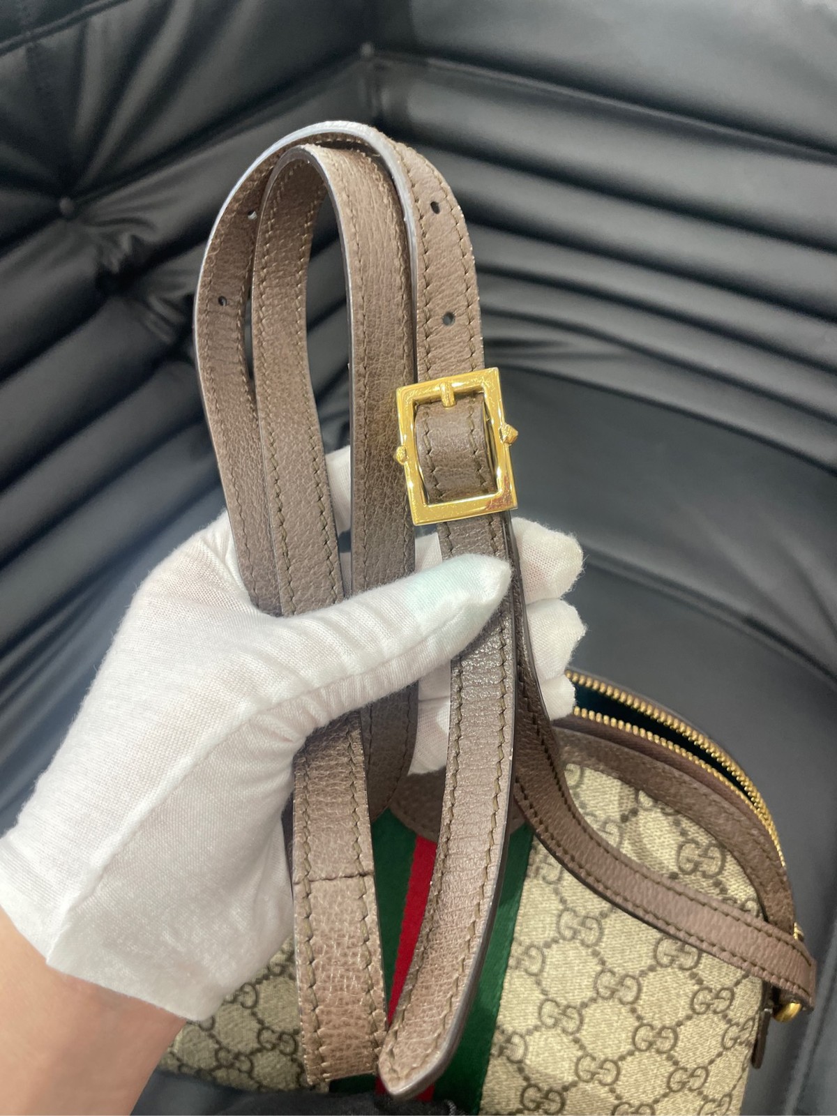 Gucci shell bag (23 × 13.5 × 4)cm