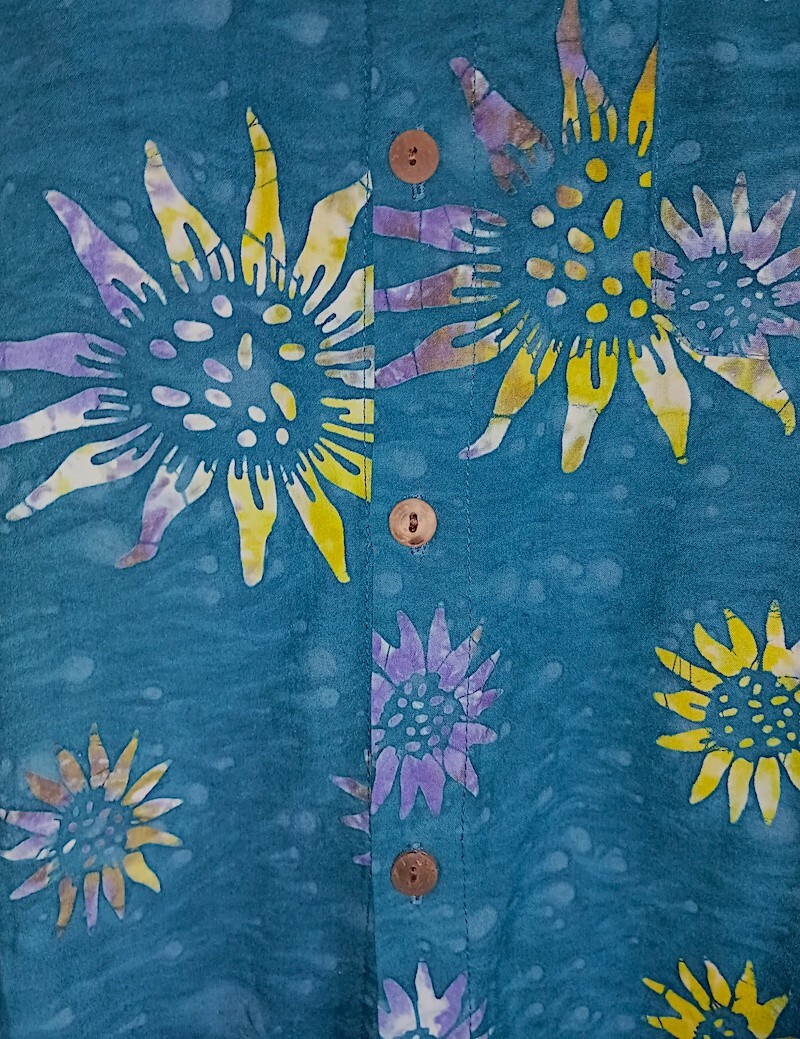 Shirt, Unisex, Batiked Sunflowers, Men’s Large, Coconut Buttons, Collar