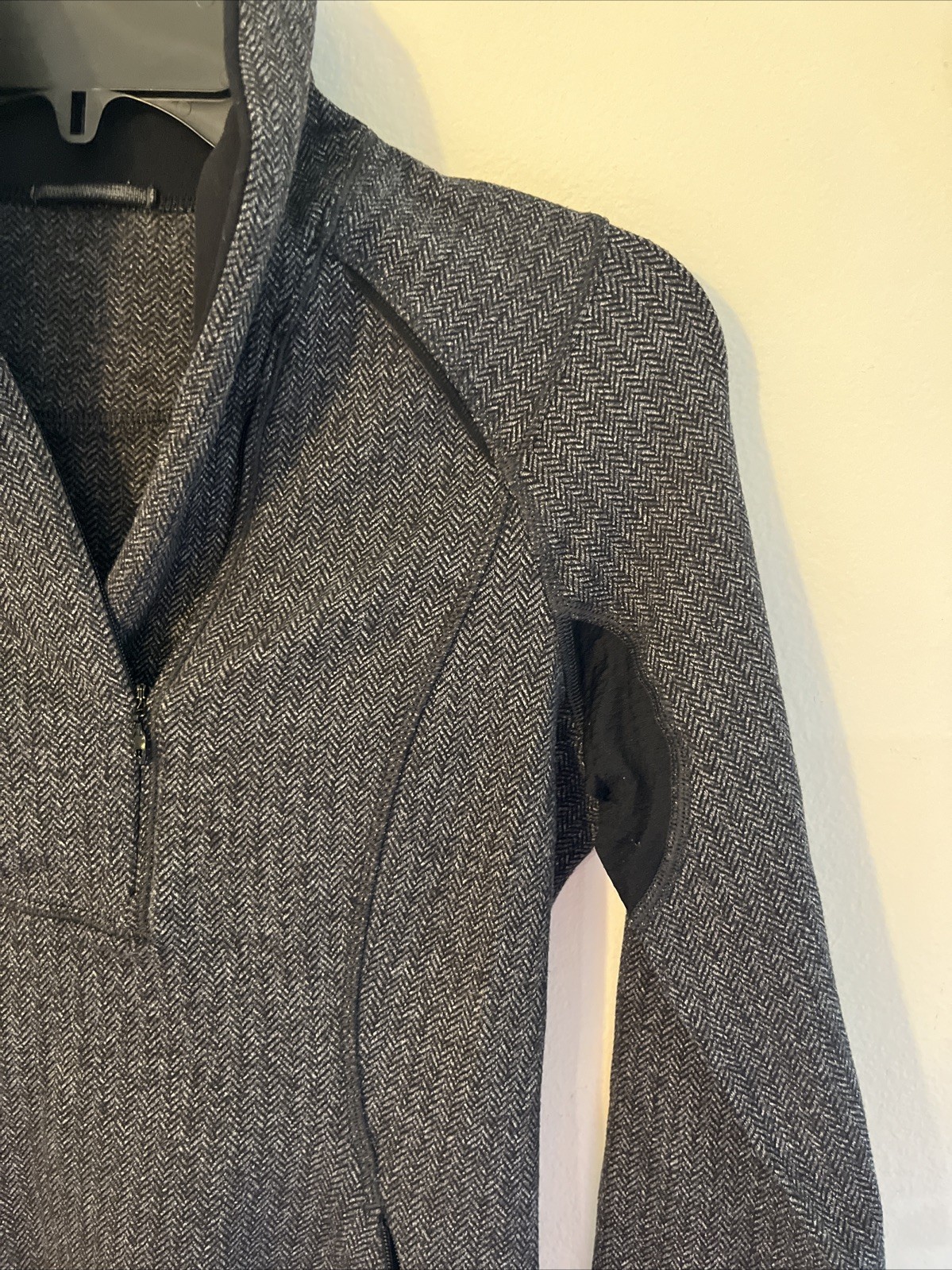 Lululemon READY OR SNOT Pullover 1/4 Zip Black / White Herringbone Jacket Sz 6