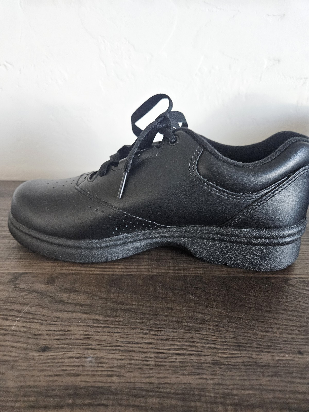 Propet Women’s W3910 Vista Walker Comfort Shoe,Black Smooth,6 M (US Women’s 6 B)