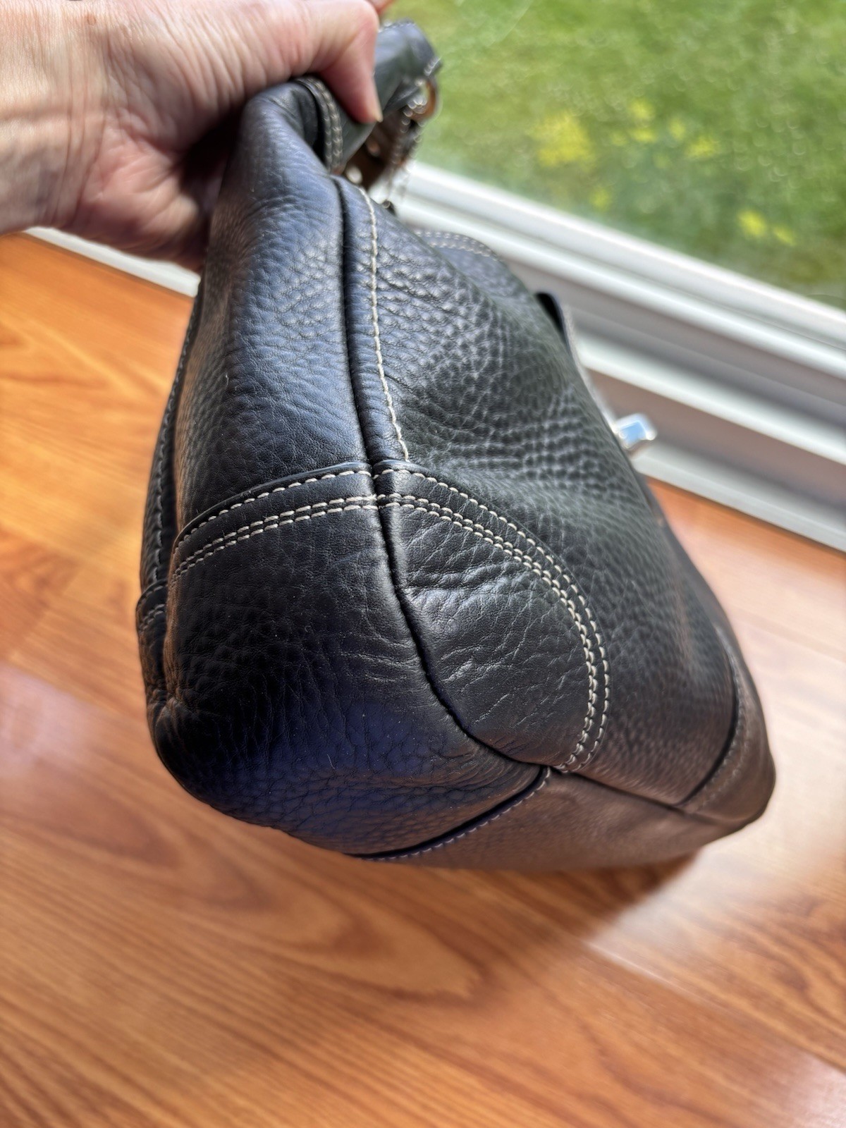 Coach Black Womens Pebbled Shoulder Bag Turn Lock F13956-See Description