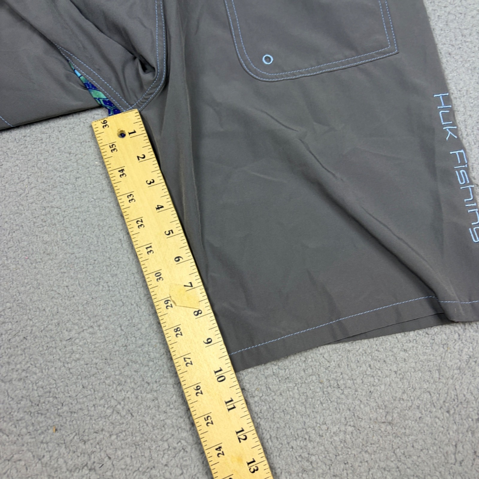 Huk Fishing Board Shorts Mens Medium Gray Stretch Swim Beach Drawsting
