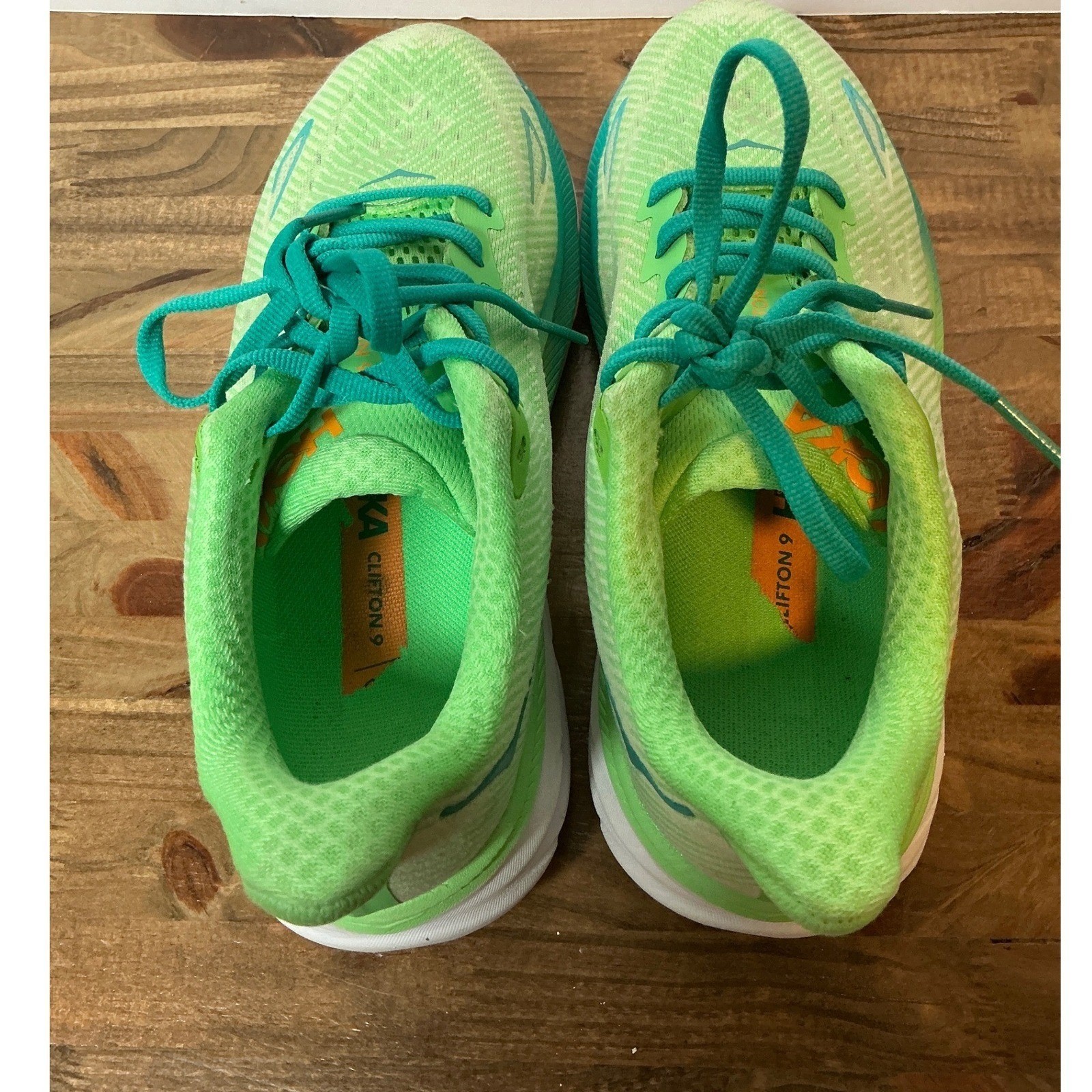 HOKA Clifton 9 Women Running Shoes Size 7D Wide Green Lime Orange 1132210 ZLGL