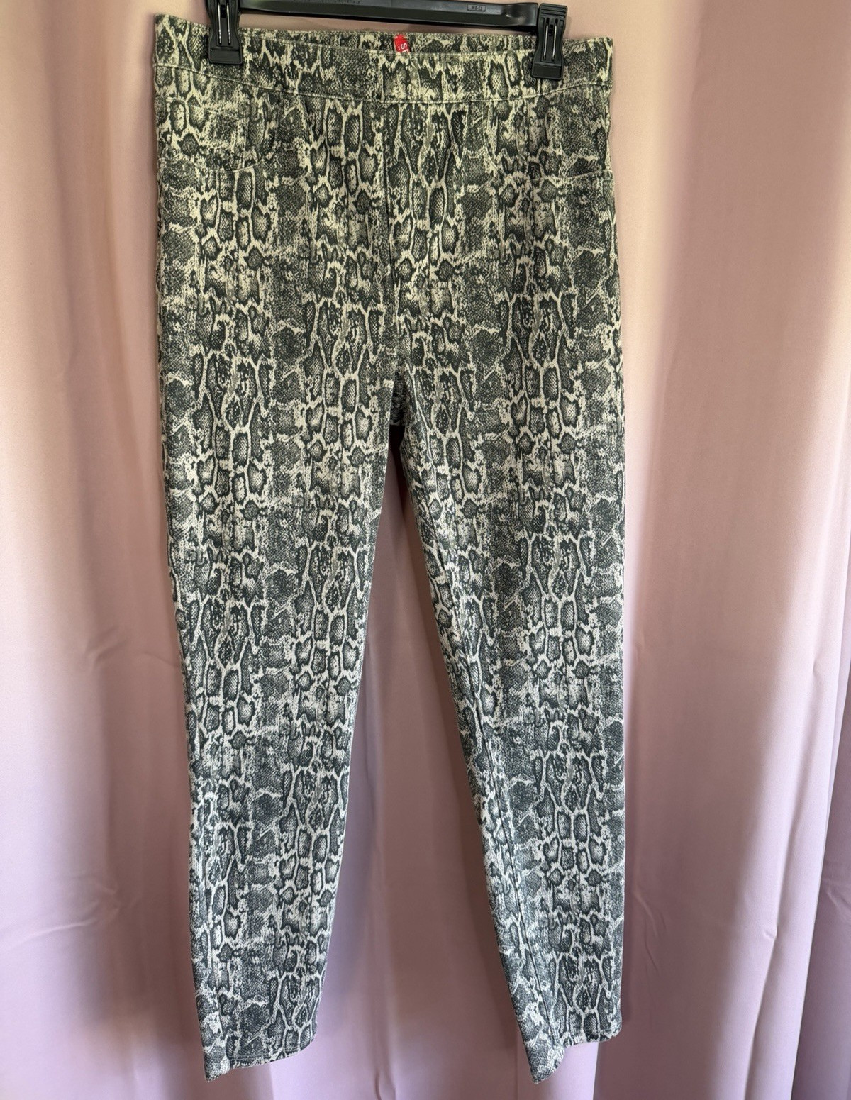 SPANX Women’s Snakeskin Ankle Skinny Jean – size large