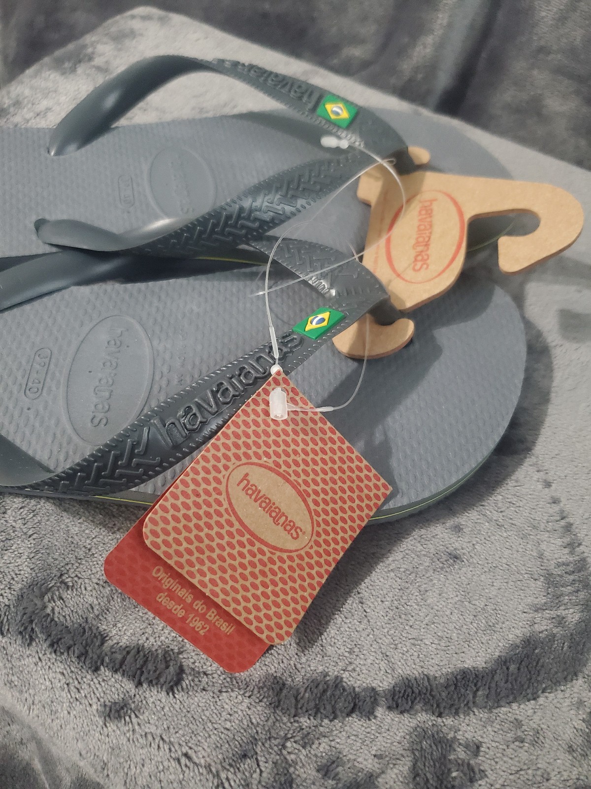 Havaianas Brasil Logo Flip Flops Steel Gray New With Tags Size Women 9 10 Men 8