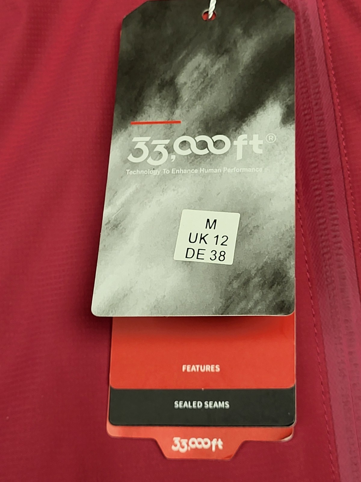 NWT 33,000 Ft Hooded Rain Jacket Medium Packable Sealed Seams Water & Wind Proof
