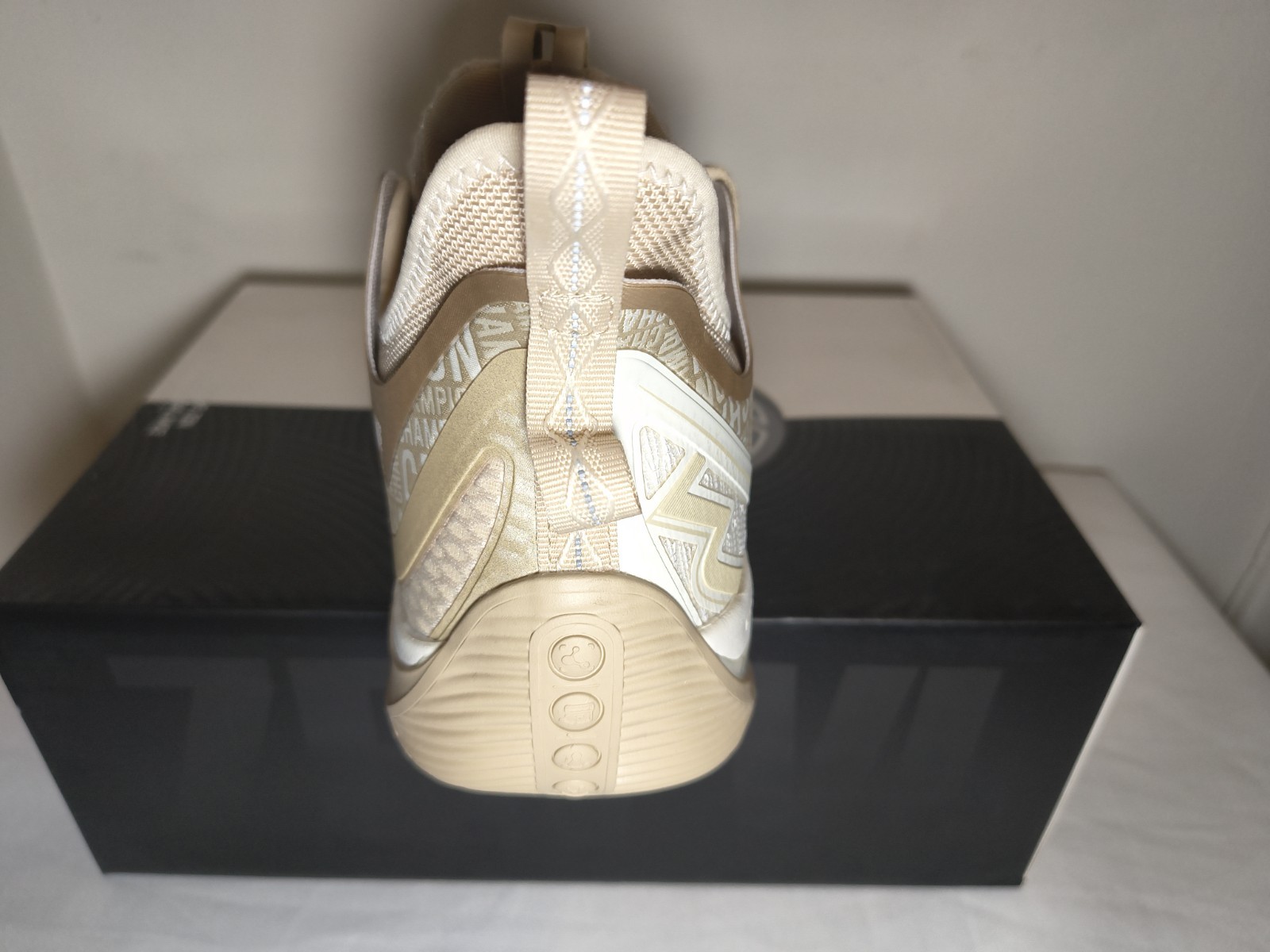 361 Zen Energy-X Gold/Beige/White Basketball Shoes ZEN VI/6 in Size 11 Men’s 11m