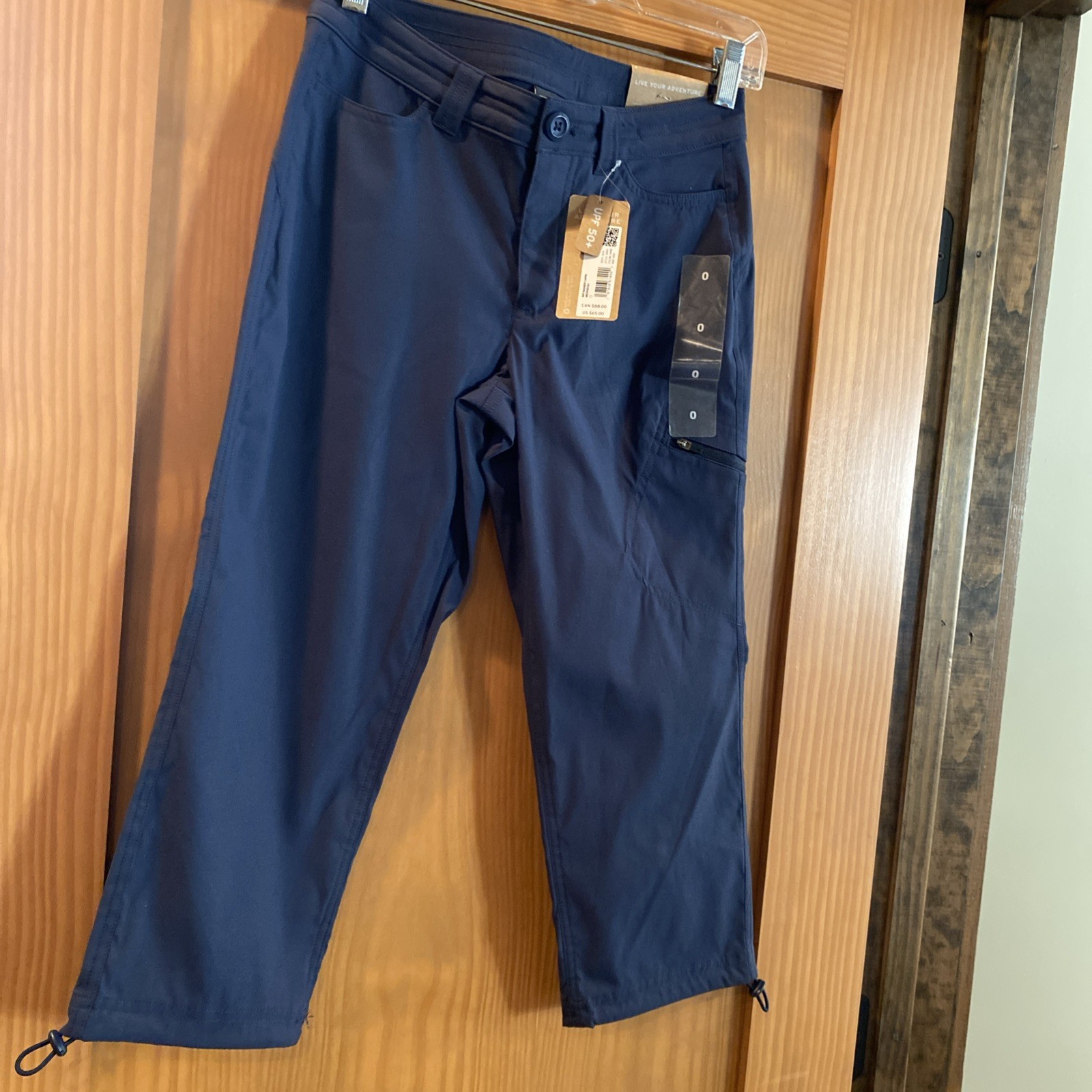 Eddie Bauer Women’s Rainier Navy Hiking/Outdoor Capri Pants NWT Size 0