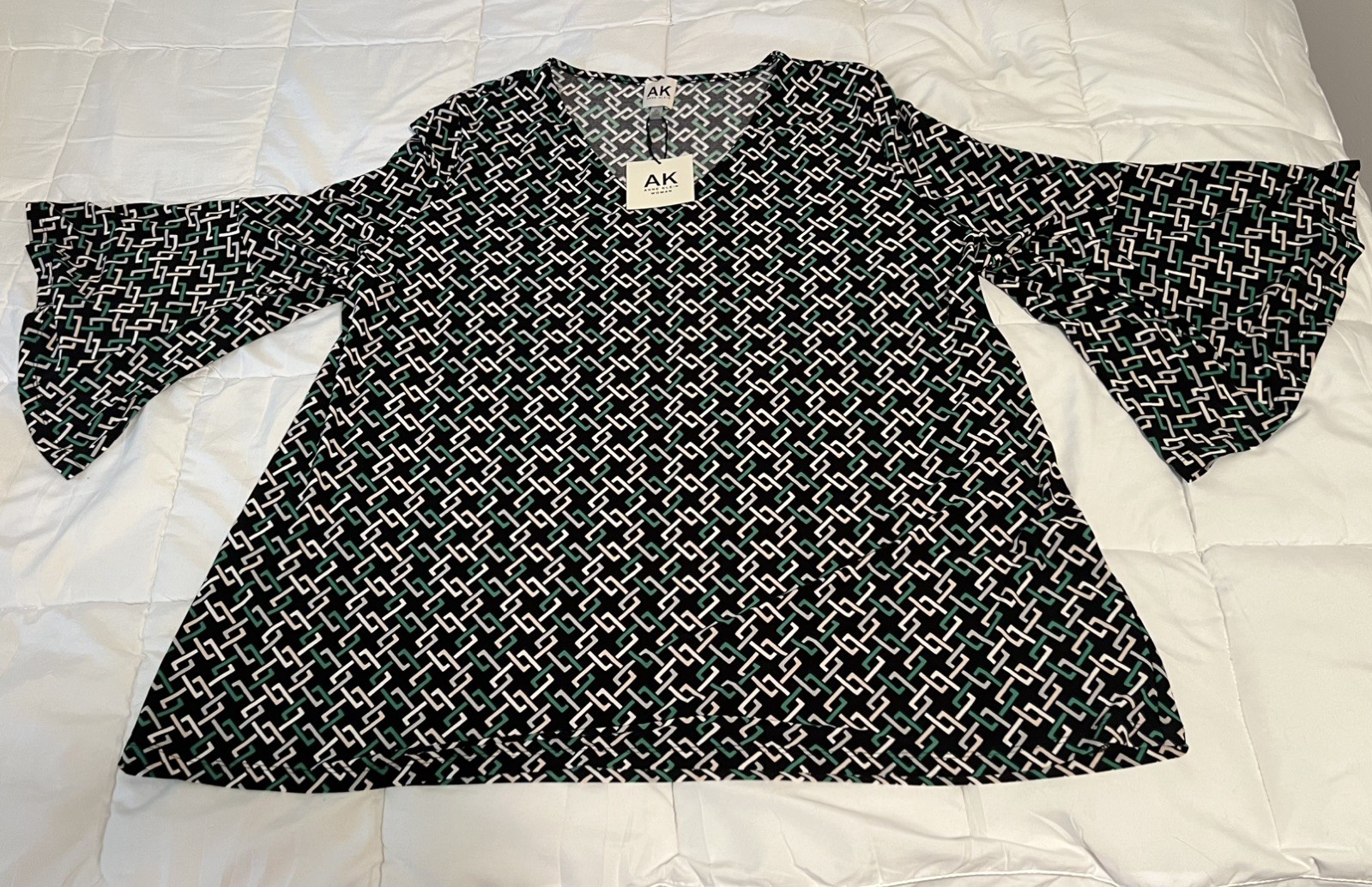 AK Anne Klein 2X Geometric Print Blouse Black Green White Flowy Top Plus Size