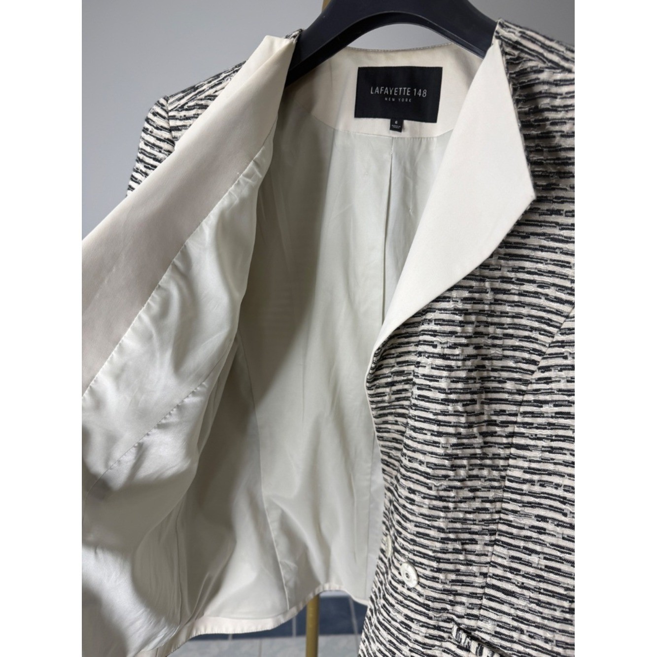 Lafayette 148 Tweed Cropped Blazer Jacket Womens 6 Contrast Lapel Luxury