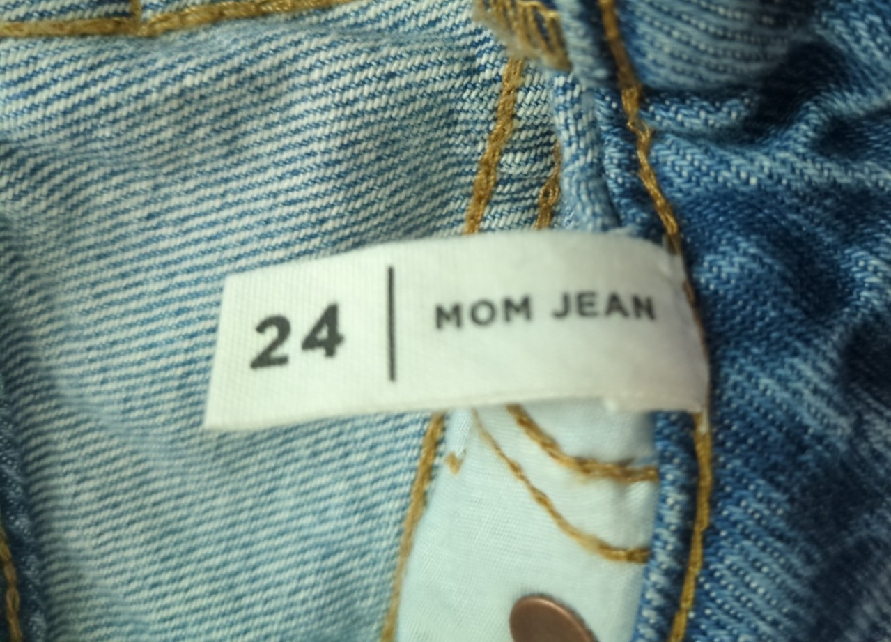 Pacsun Mom Jeans Light Wash Size 24 High Rise (24×28) NWT