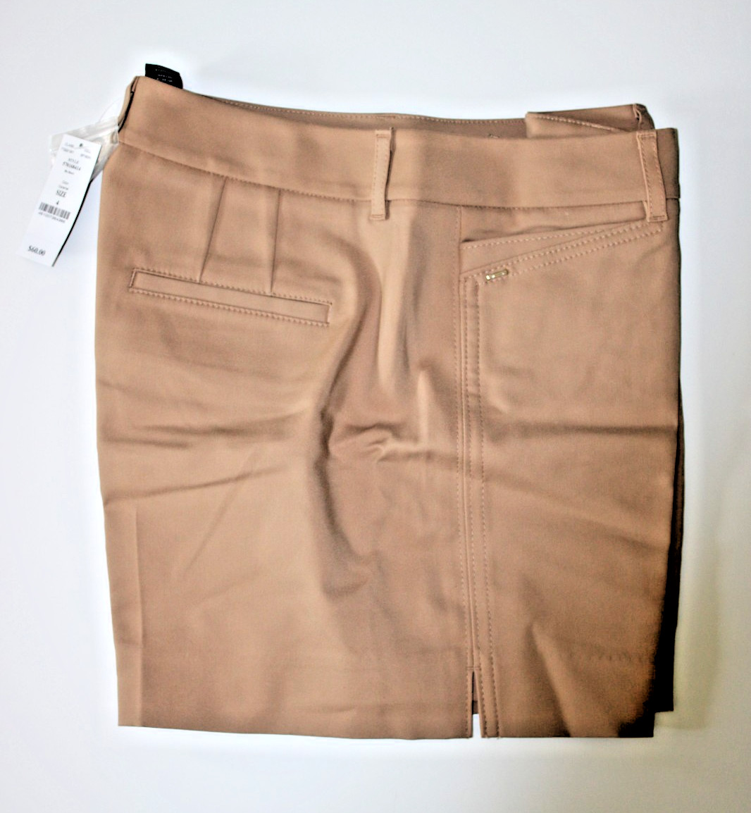 NWT White House Black Market The 5″ Short Caramel Beige Tailored Size 4 WHBM