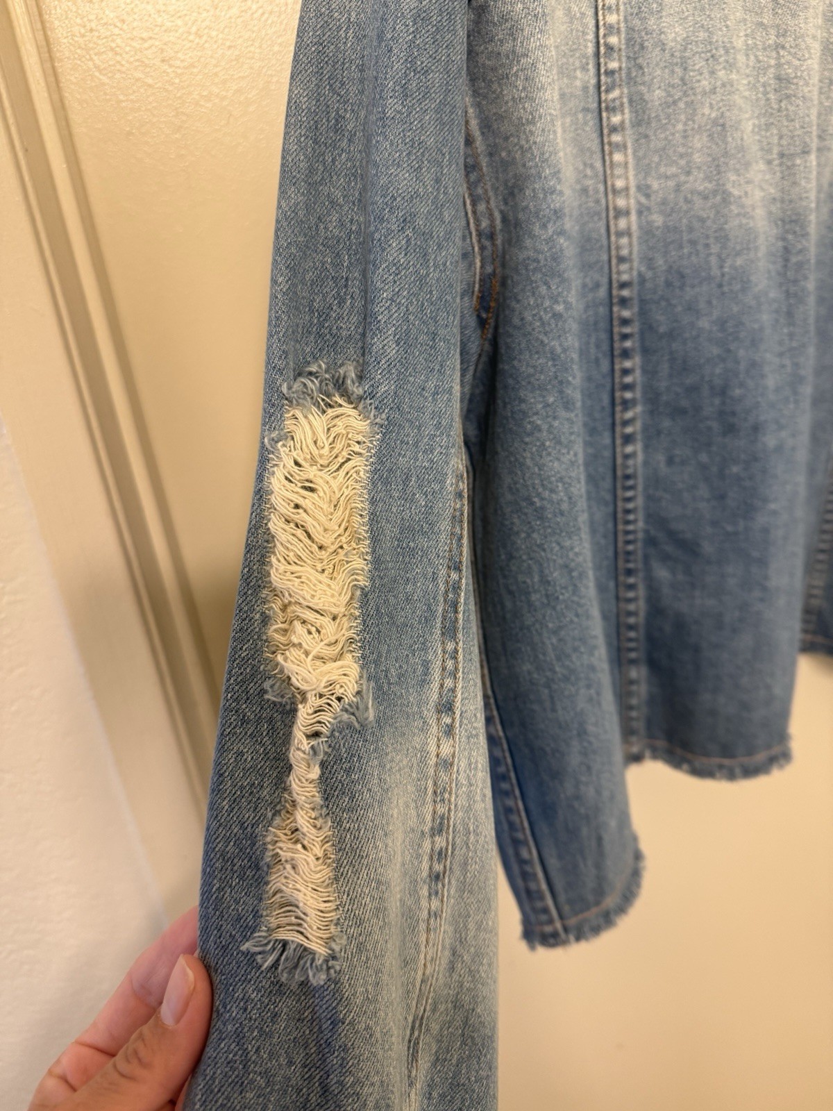 The Laundry Room Women’s Blue Distressed Button Jacket w/ Pockets Size M