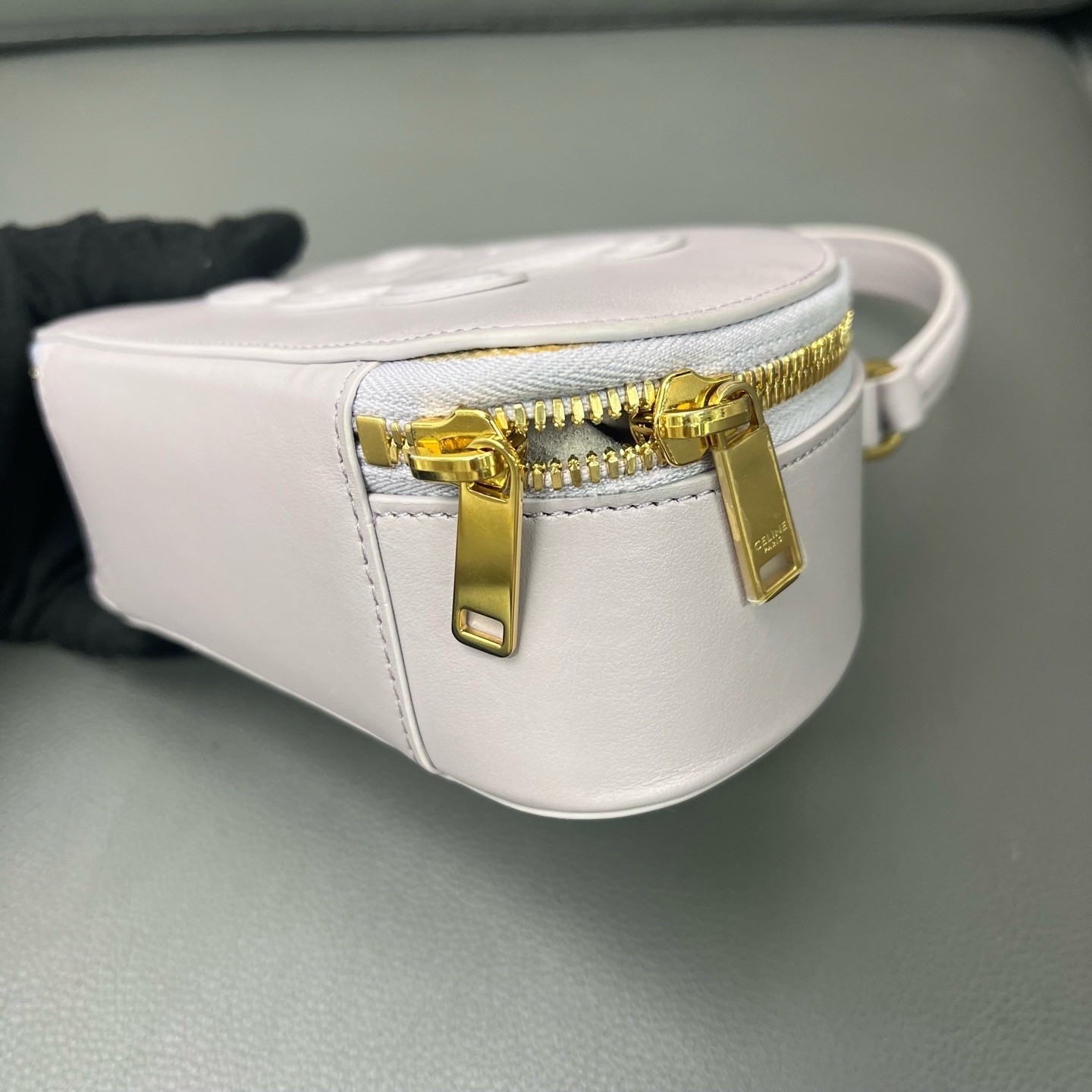 Celine Pre-Owned Authentic Luxury Handbag Lavender 17.5×12×6cm