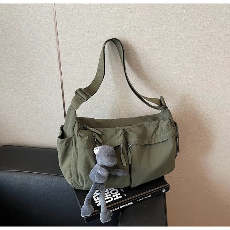 UNIQLO Casual Multi-pocket Messenger Bag Men Women Shoulder Bag Travel Sport Bag