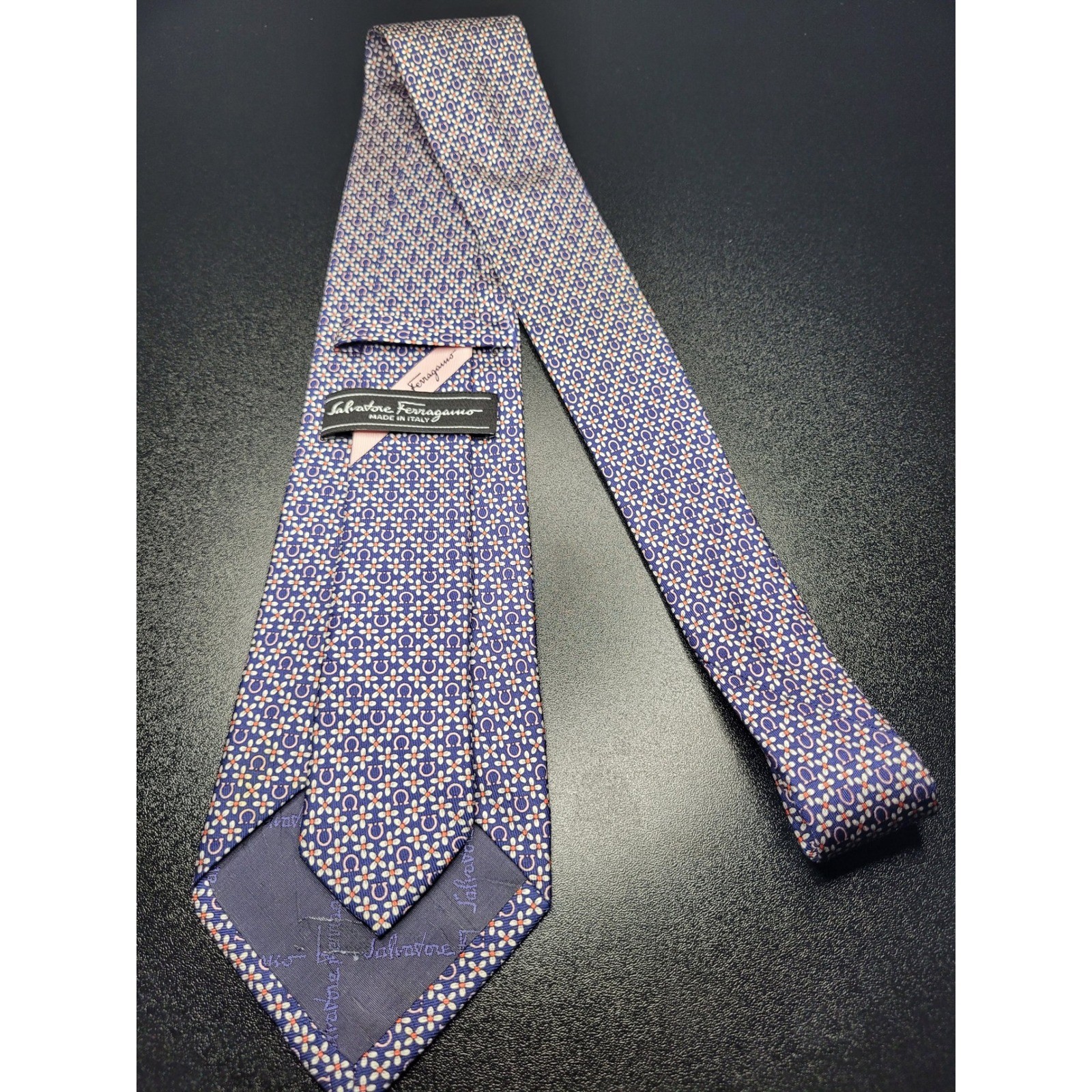 Salvatore Ferragamo Men’s Necktie Blue Floral Horseshoe Silk 3.25×58 Excellent