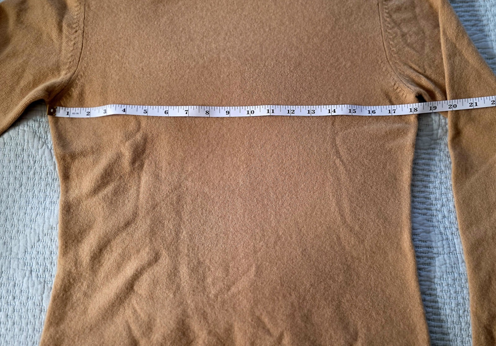 Mendocino Cashmere. Size M. Classic Camel Turtleneck. Great Condition.Hand Wash