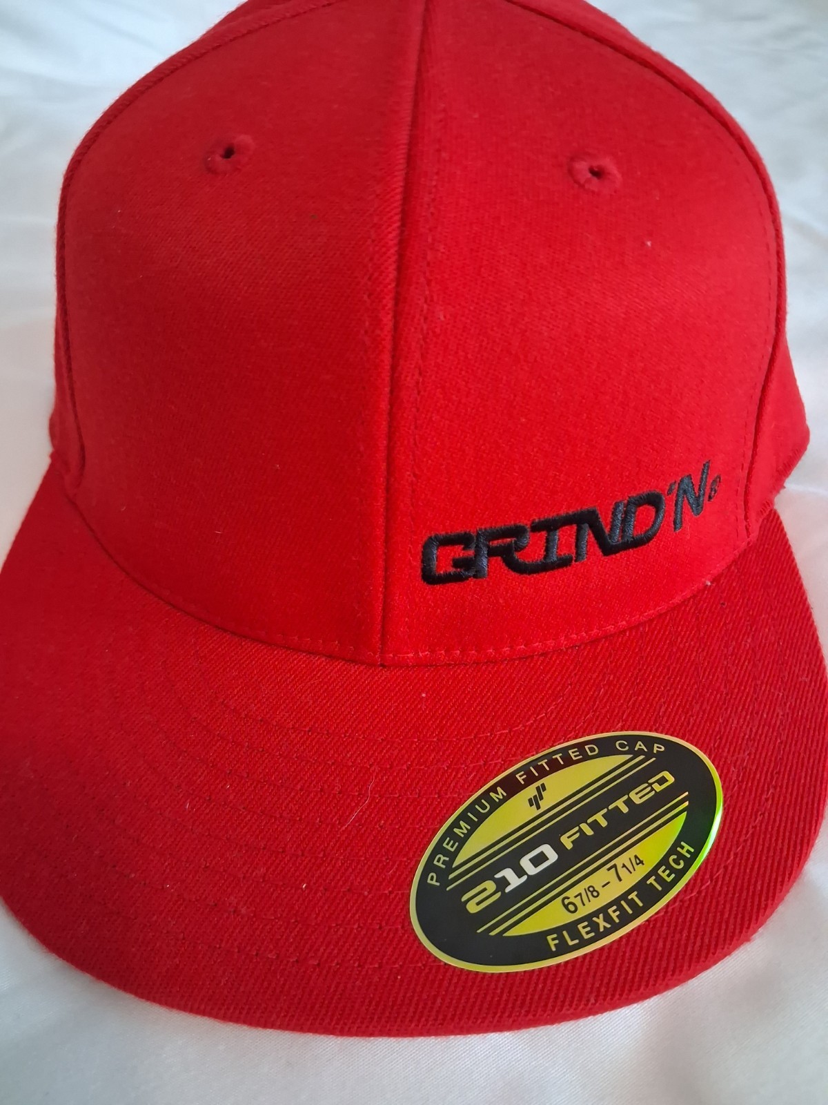 Grind’N fitted cap 6 7/8-7 1/4